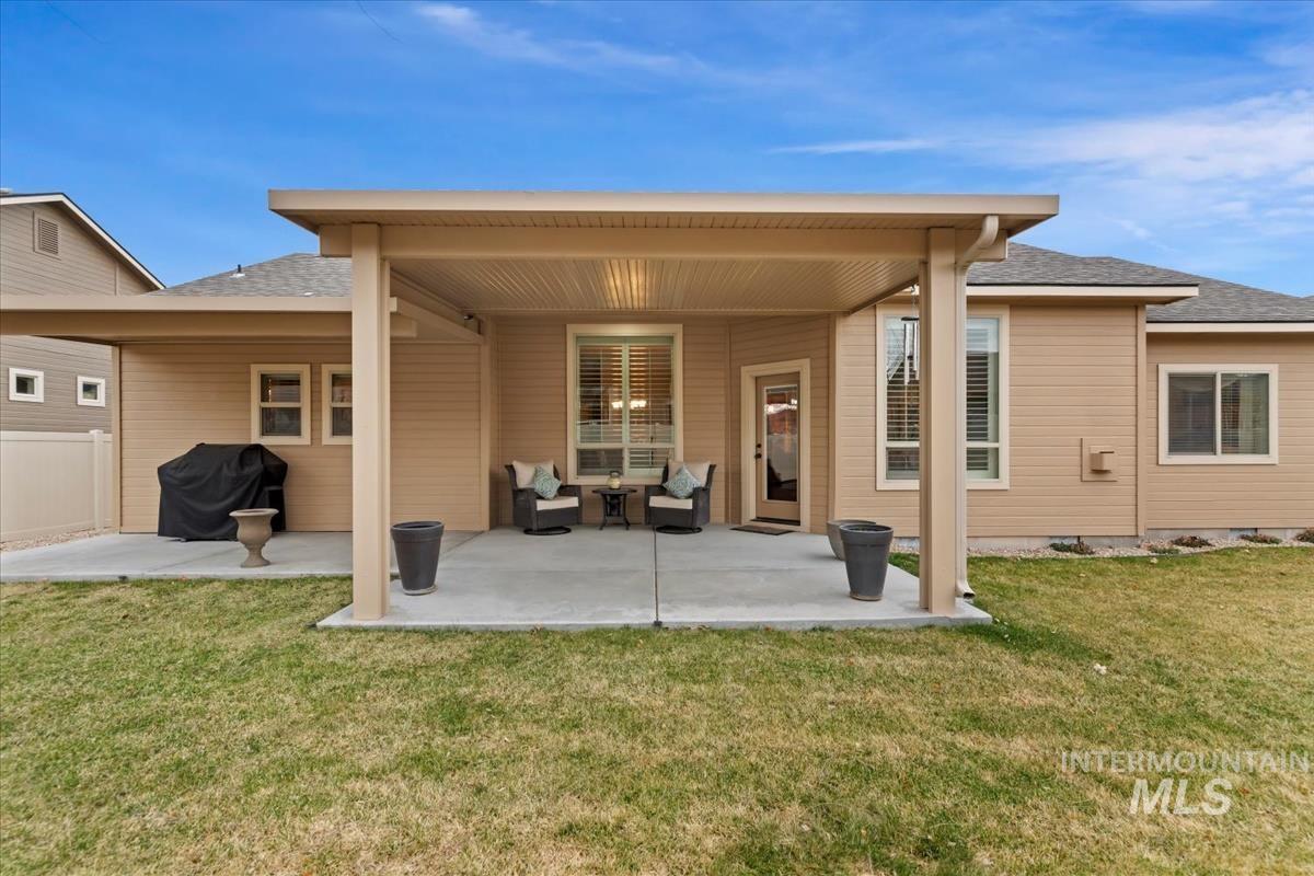1411 W Raelin Drive