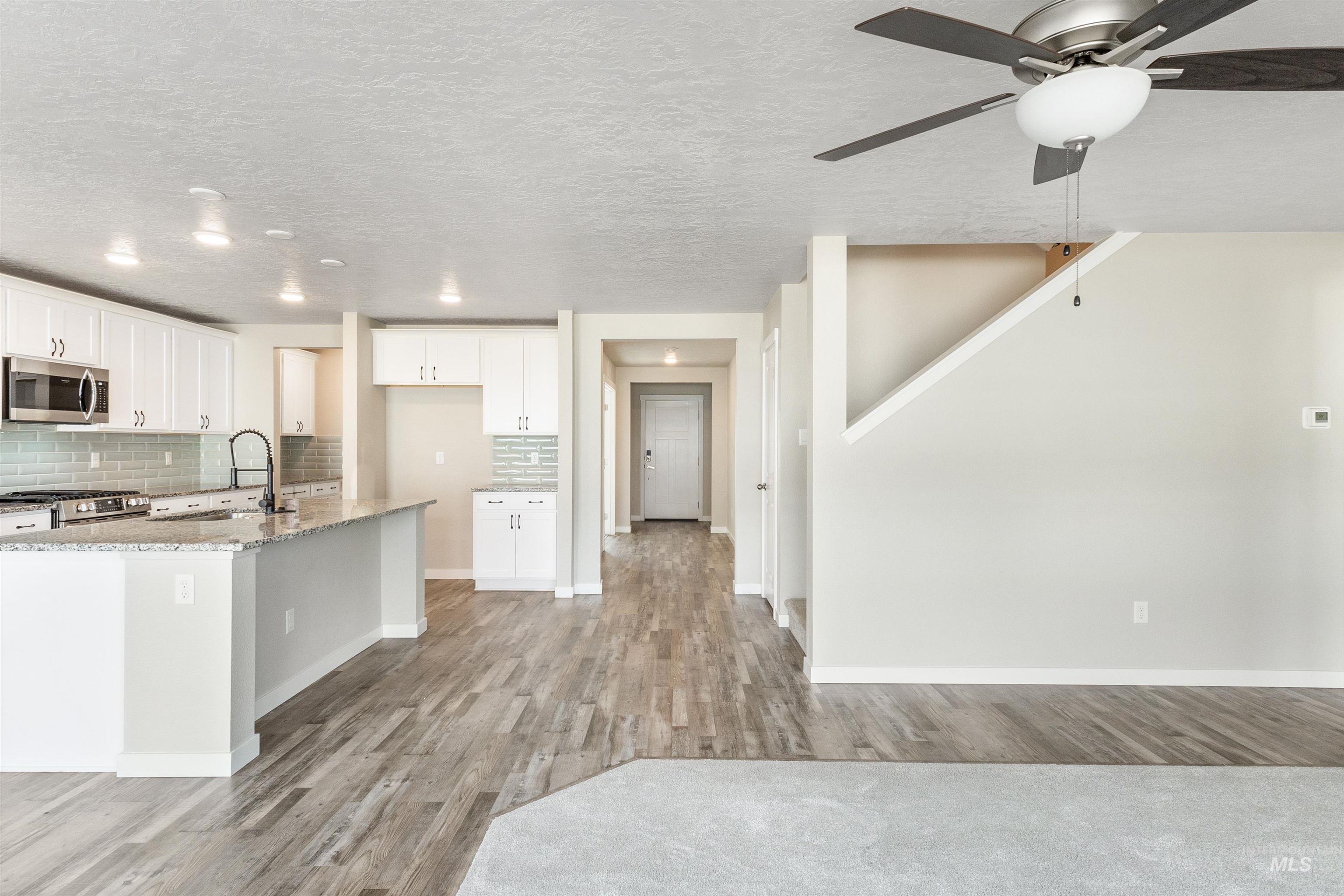 3990 E Hawk Ridge Dr.