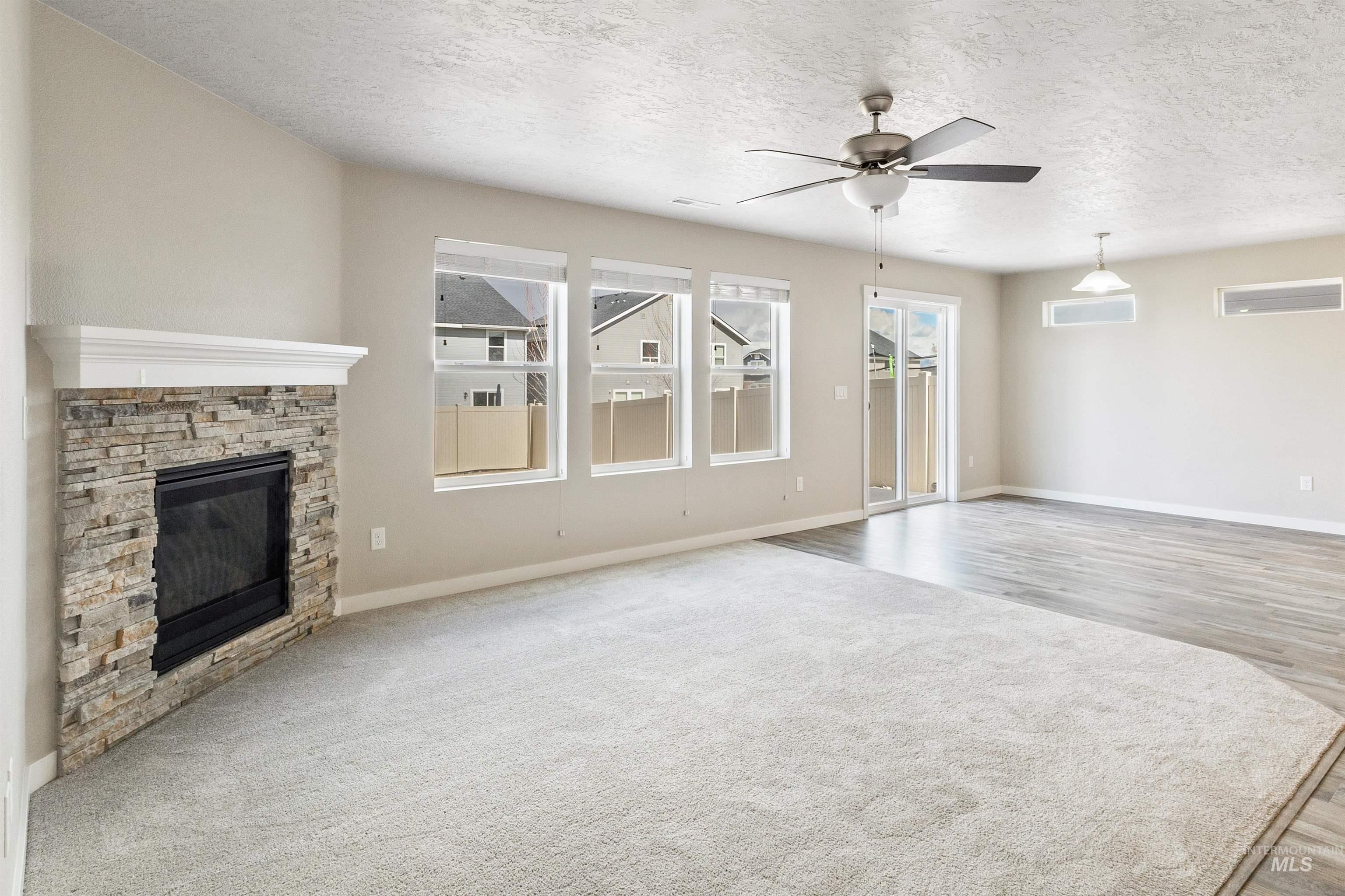 3990 E Hawk Ridge Dr.