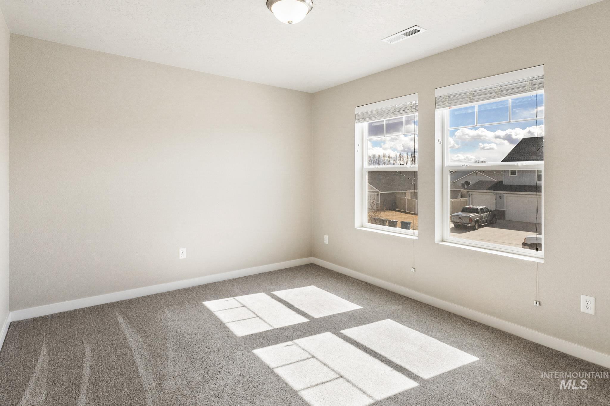 3990 E Hawk Ridge Dr.