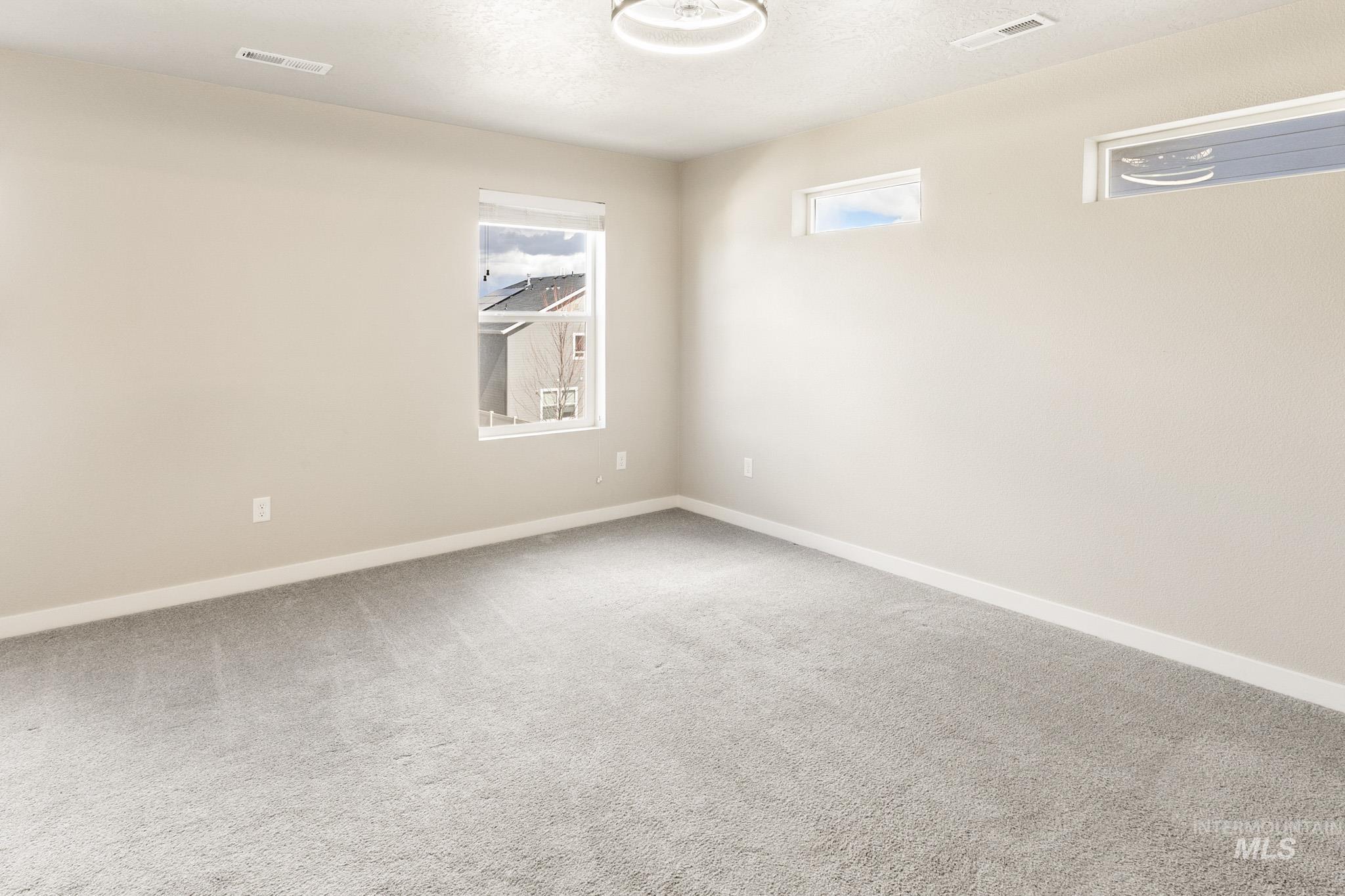 3990 E Hawk Ridge Dr.
