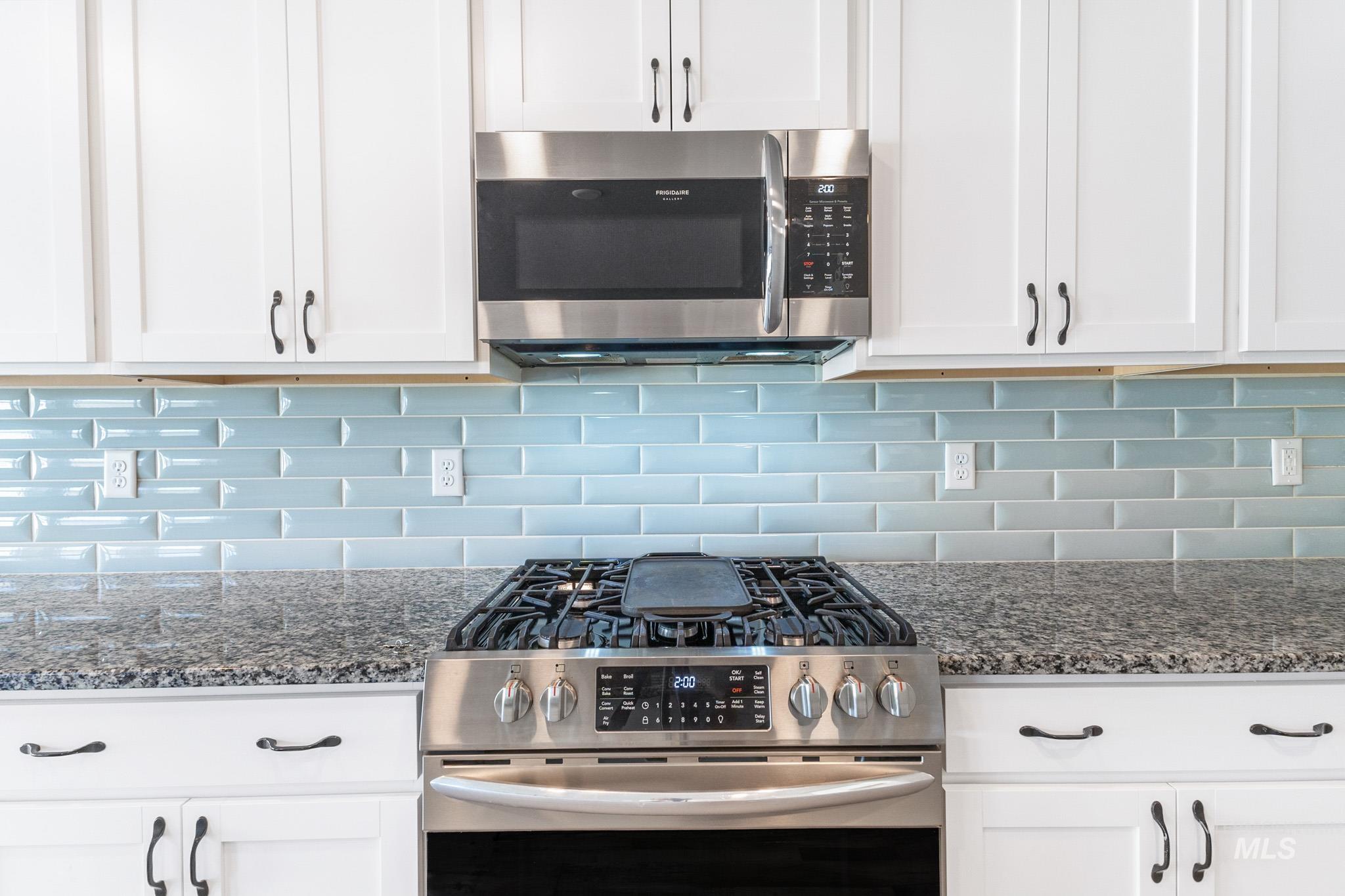 3990 E Hawk Ridge Dr.