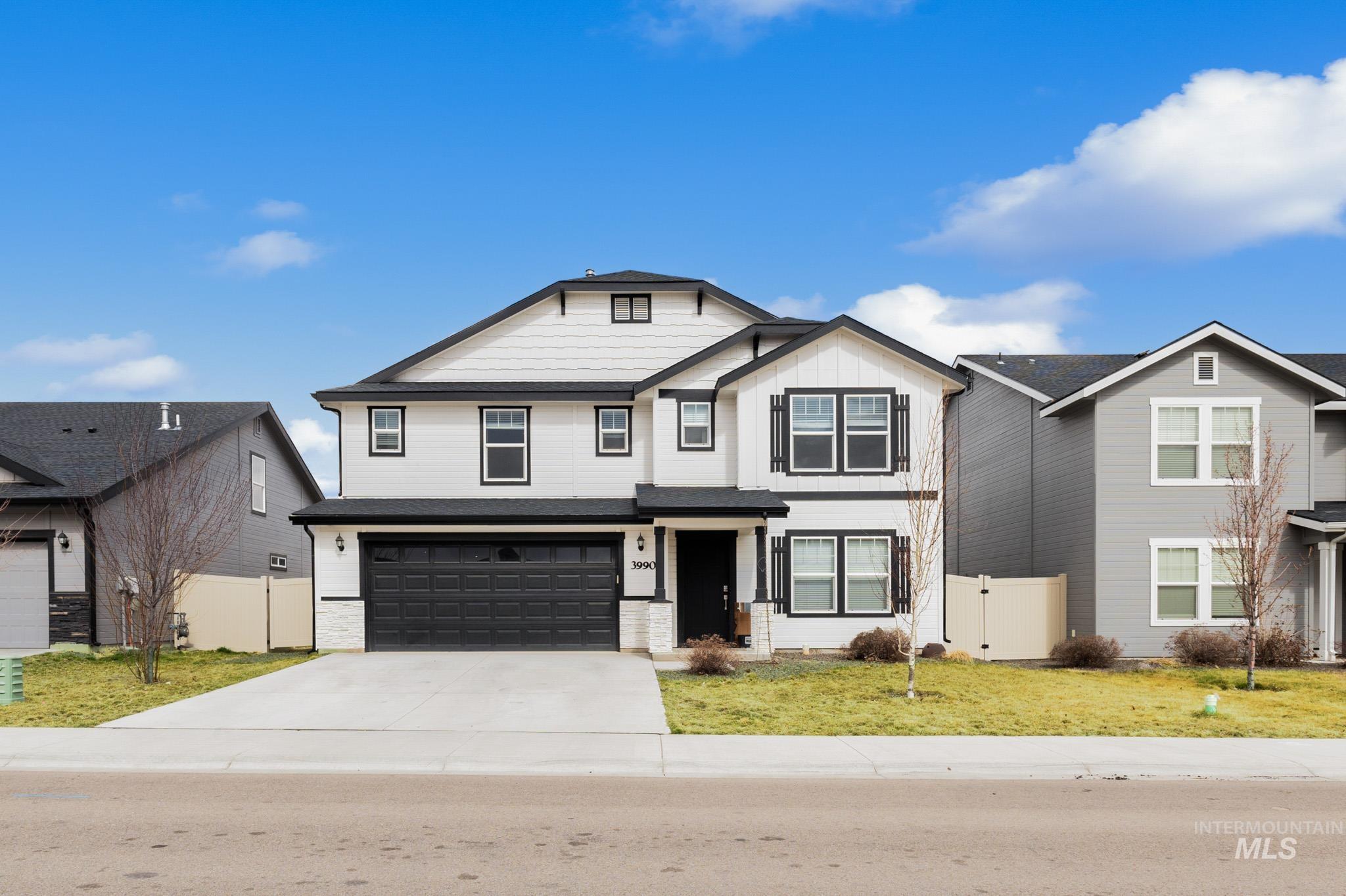 3990 E Hawk Ridge Dr.