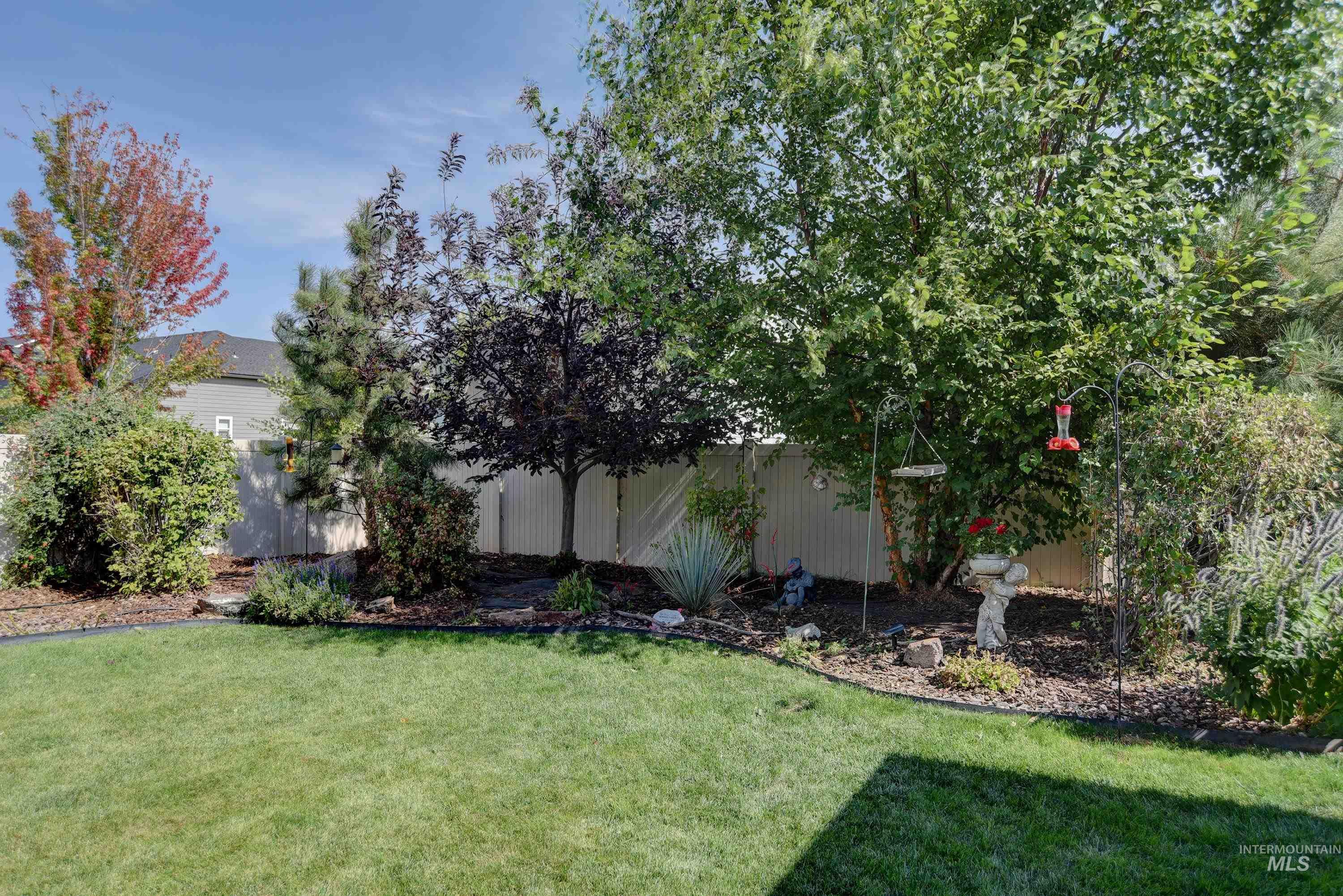 1686 N Ok Corral Way
