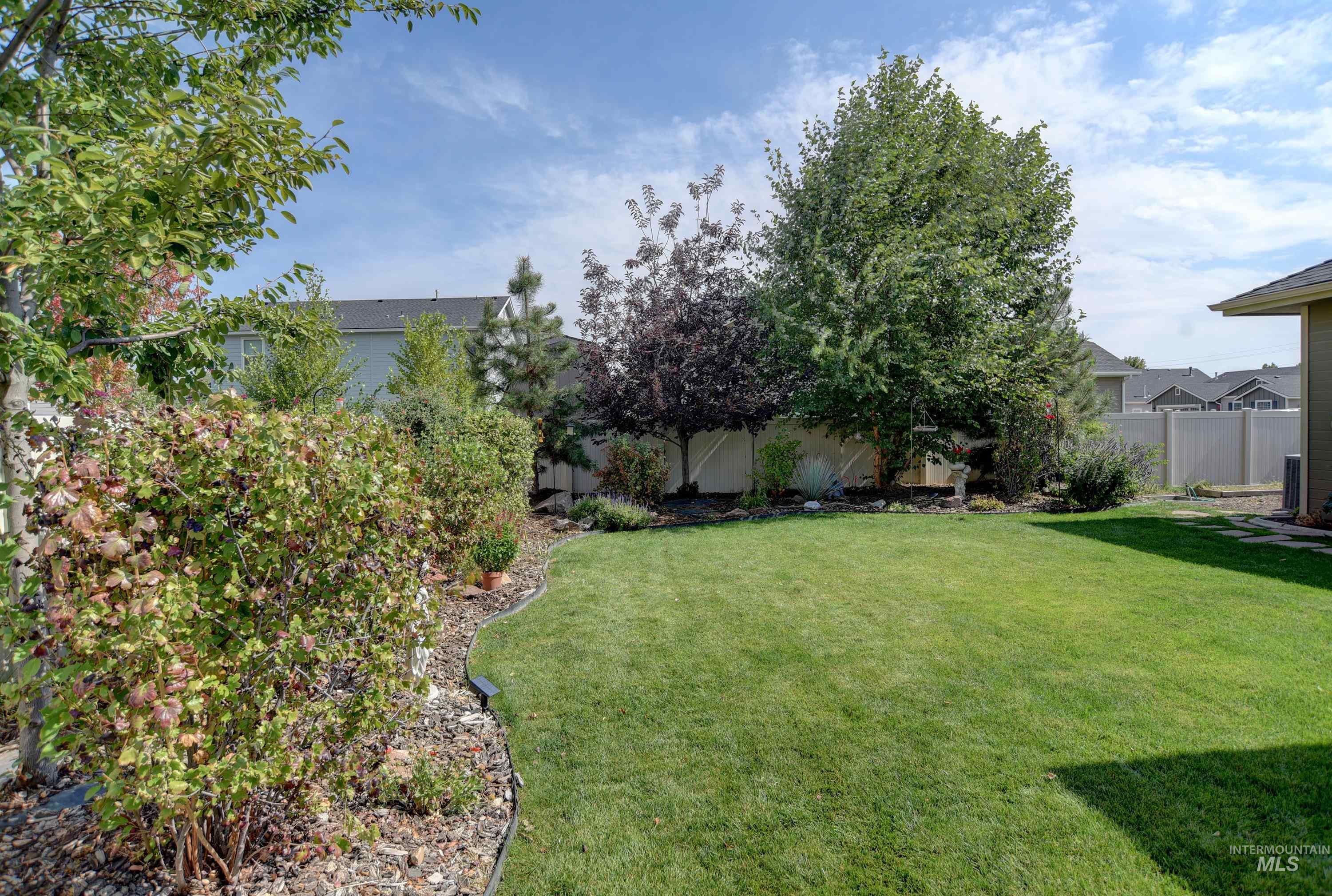 1686 N Ok Corral Way