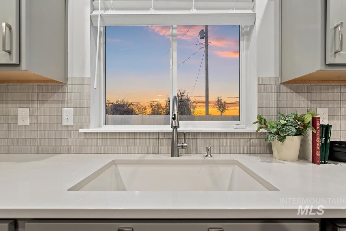 18328 N Camas Creek Ave