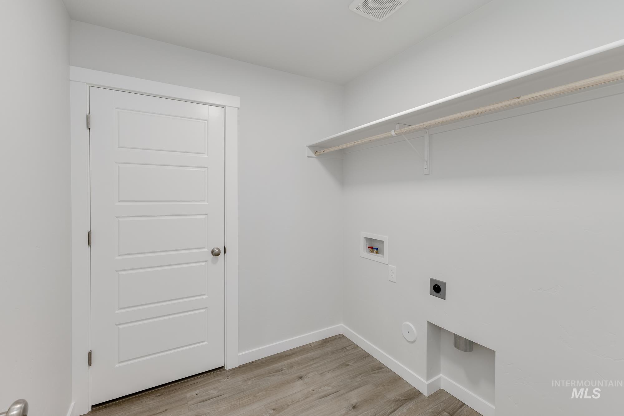 5273 E Burnte Peak St