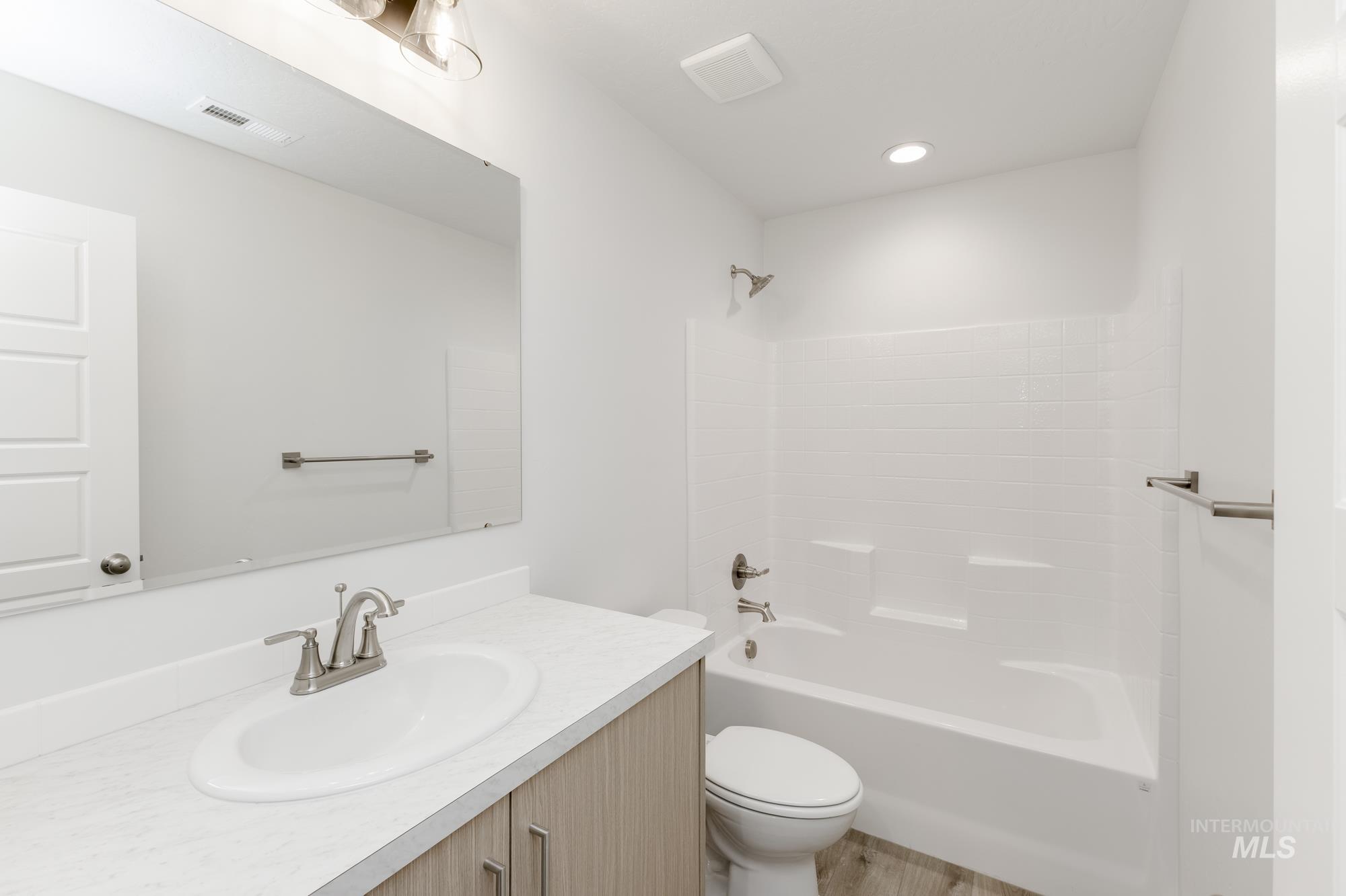 5273 E Burnte Peak St