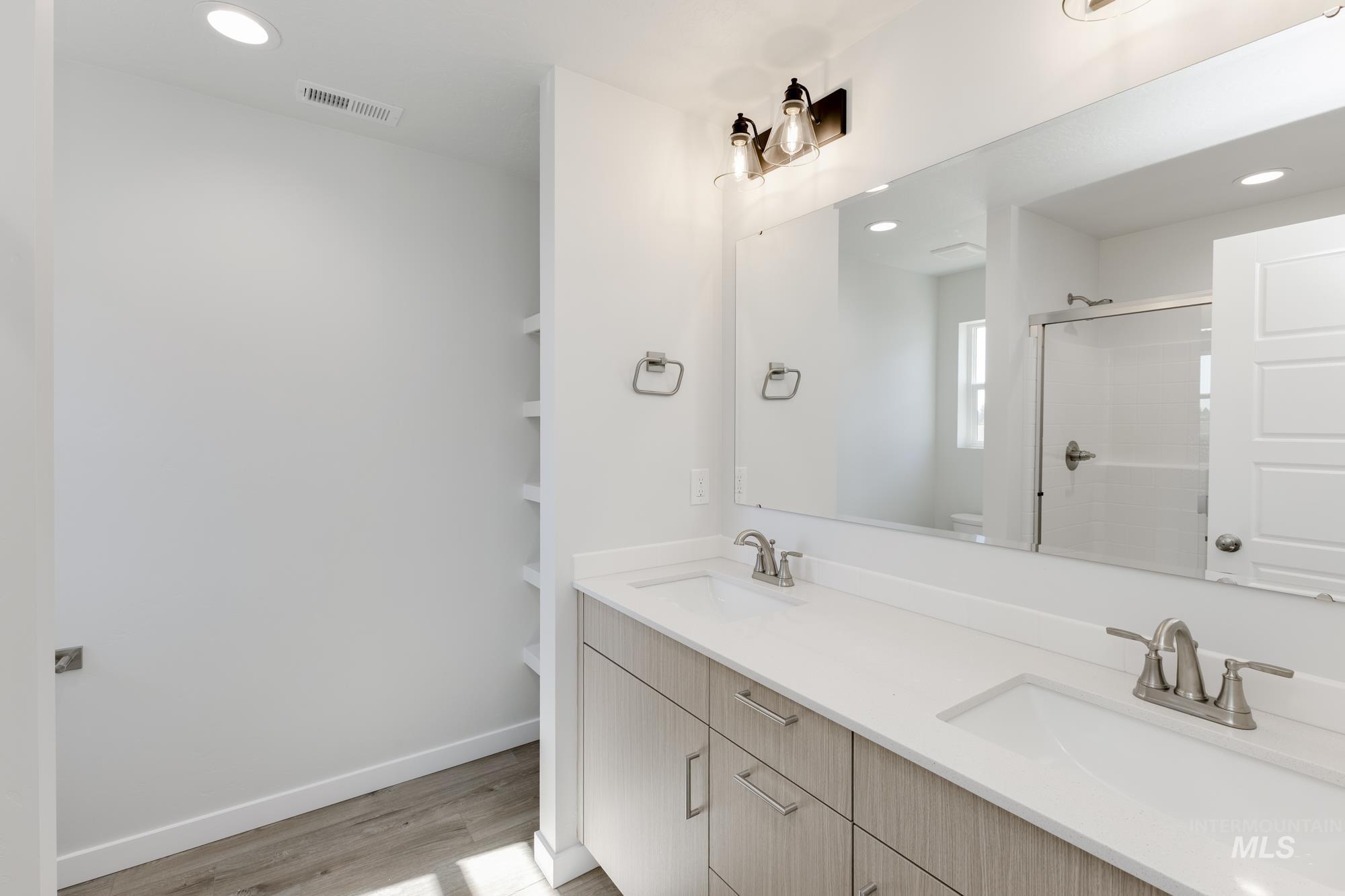 5273 E Burnte Peak St