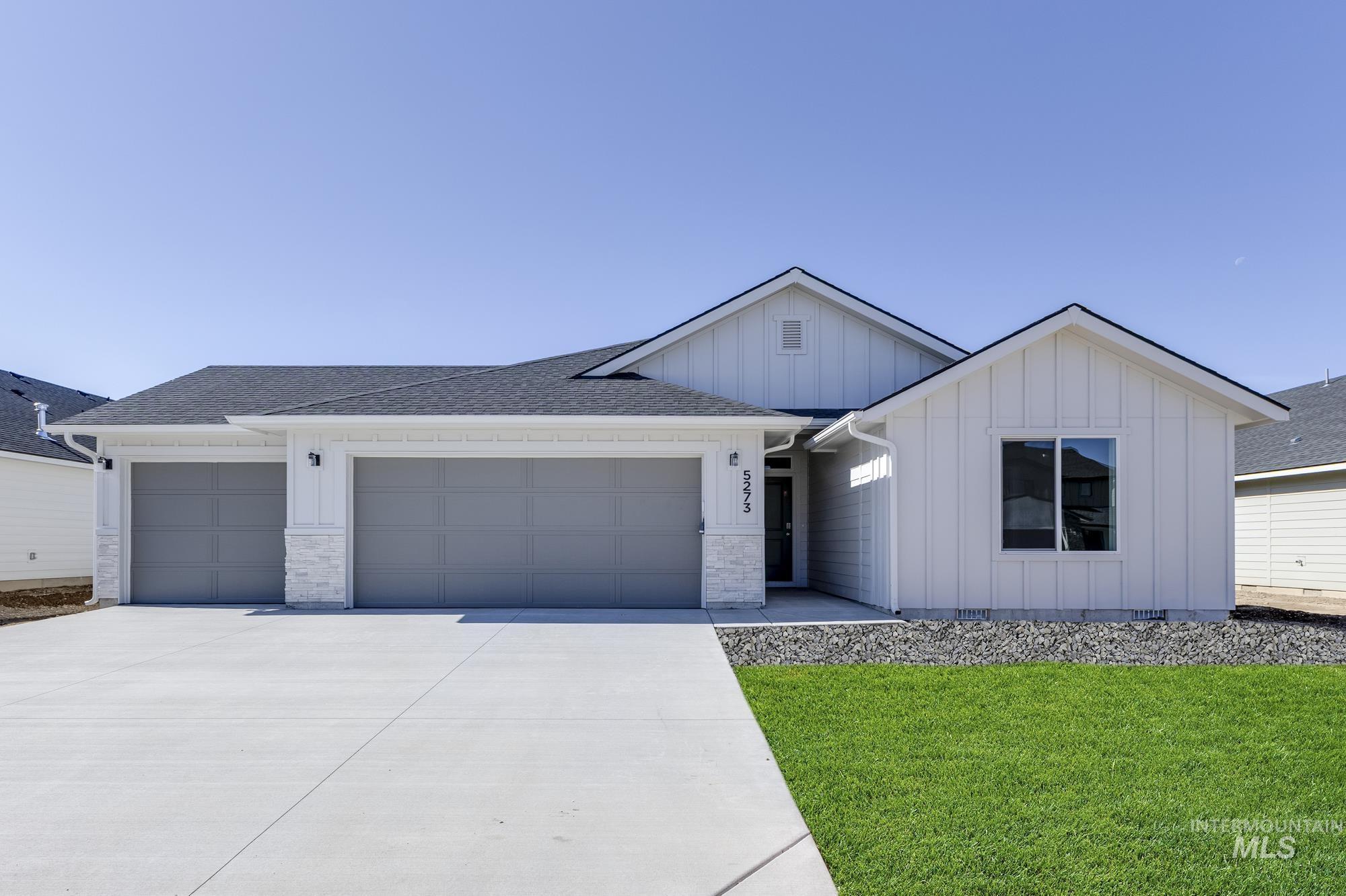 5273 E Burnte Peak St