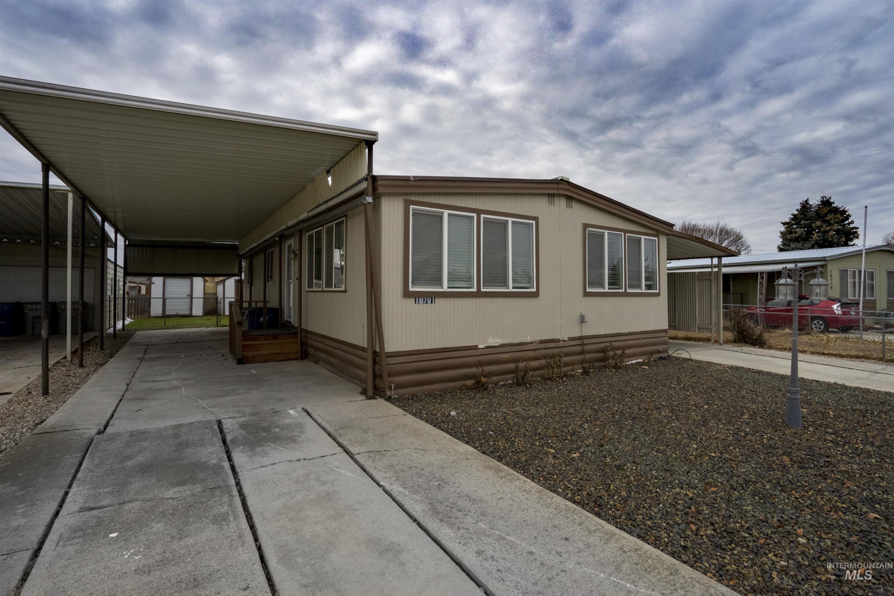 10701 W Java Dr