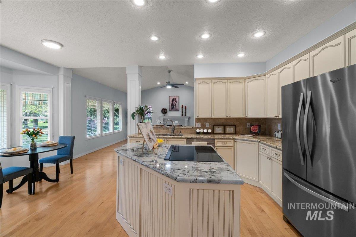 1815 N Princeton Way