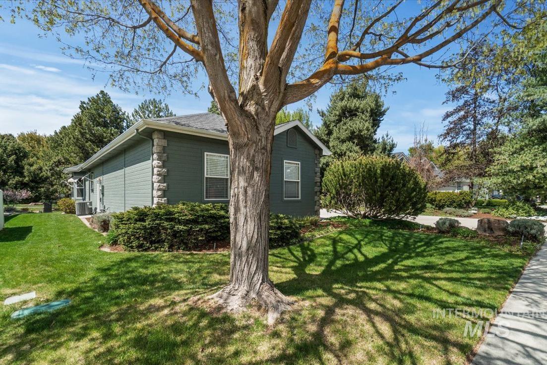 1815 N Princeton Way