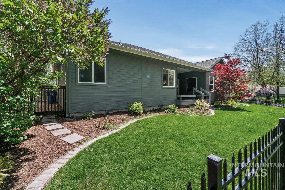 1815 N Princeton Way