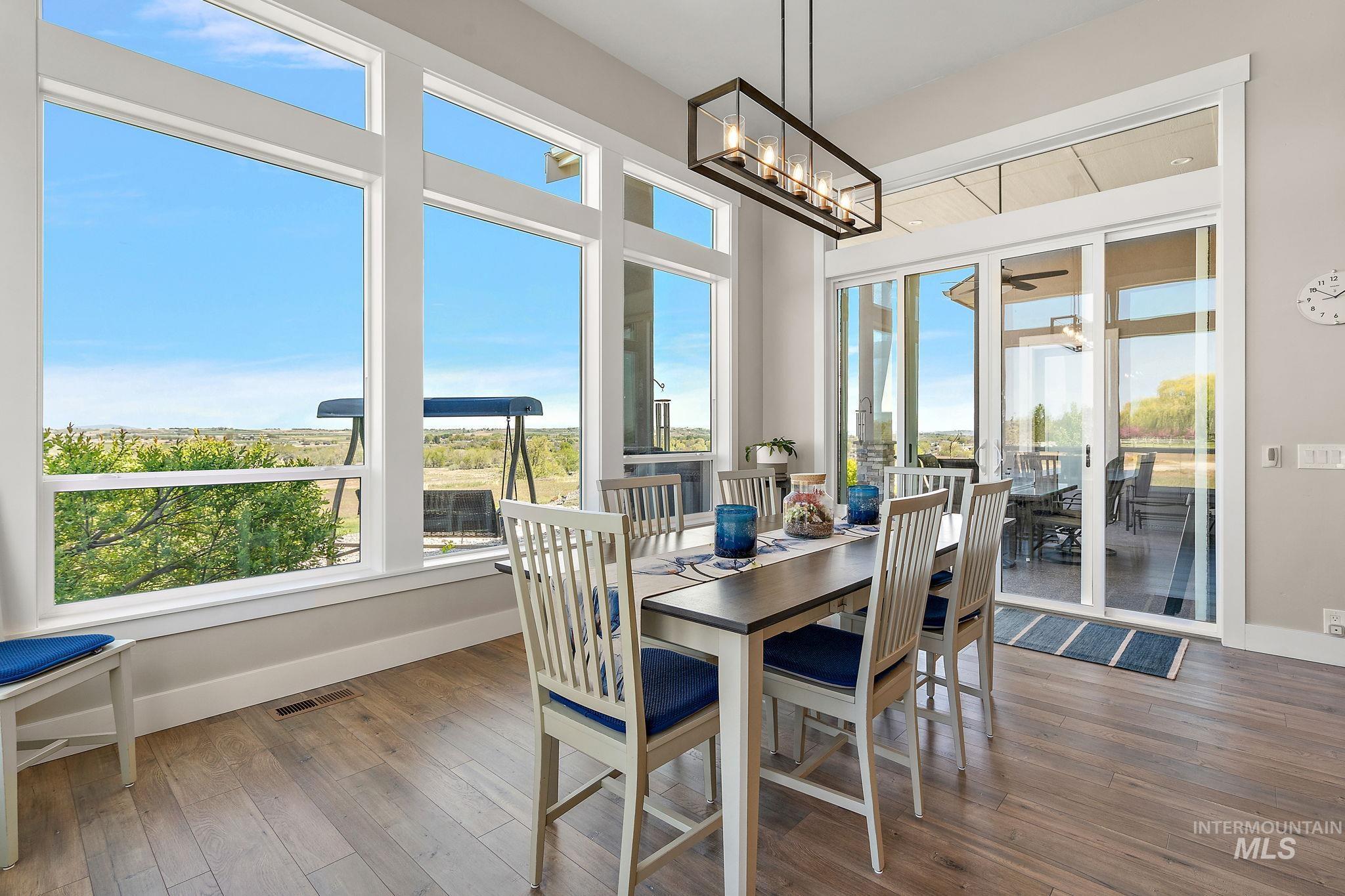3022 Royal Vista Court
