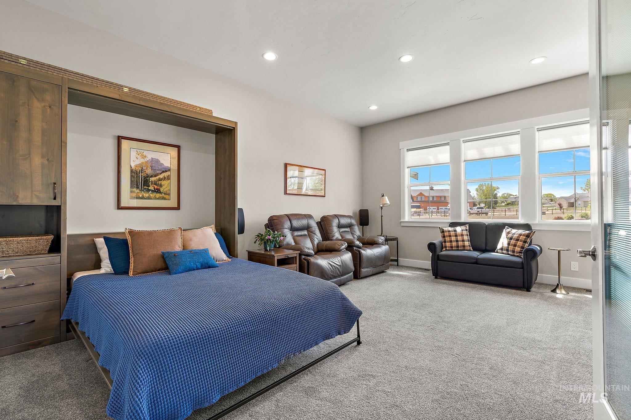 3022 Royal Vista Court