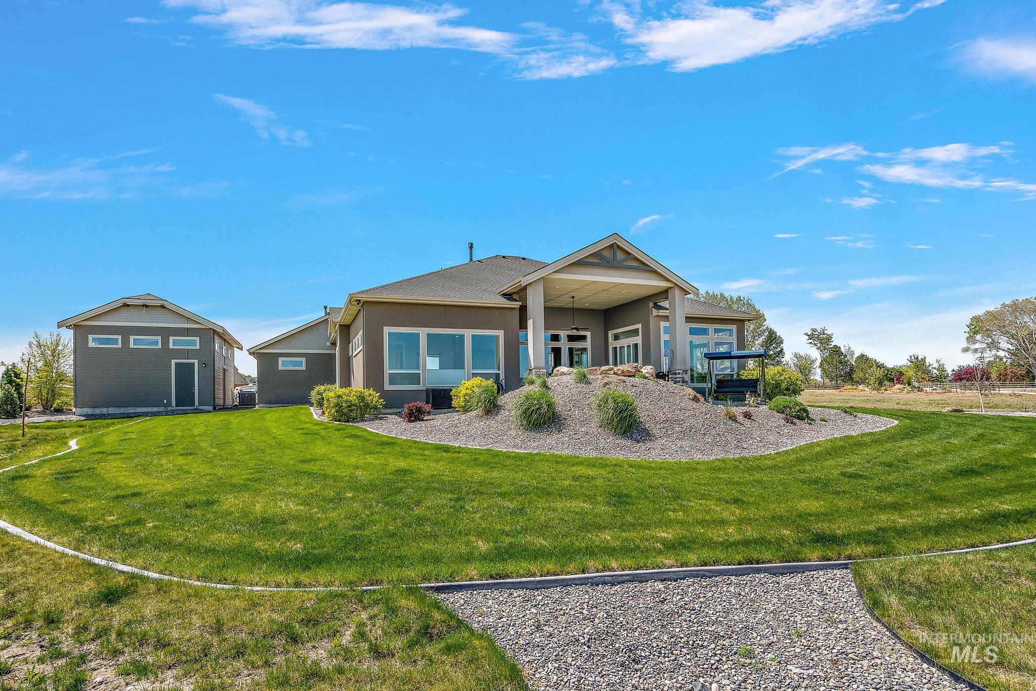 3022 Royal Vista Court