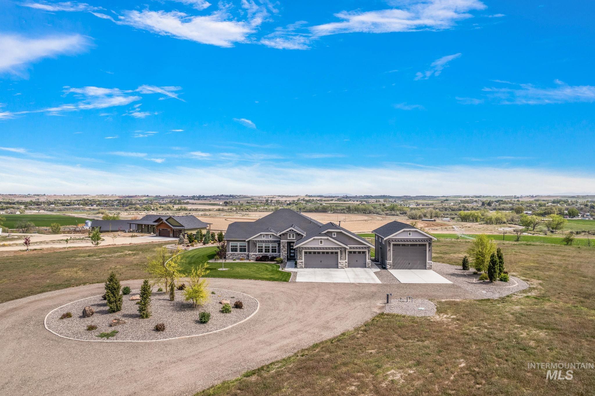 3022 Royal Vista Court