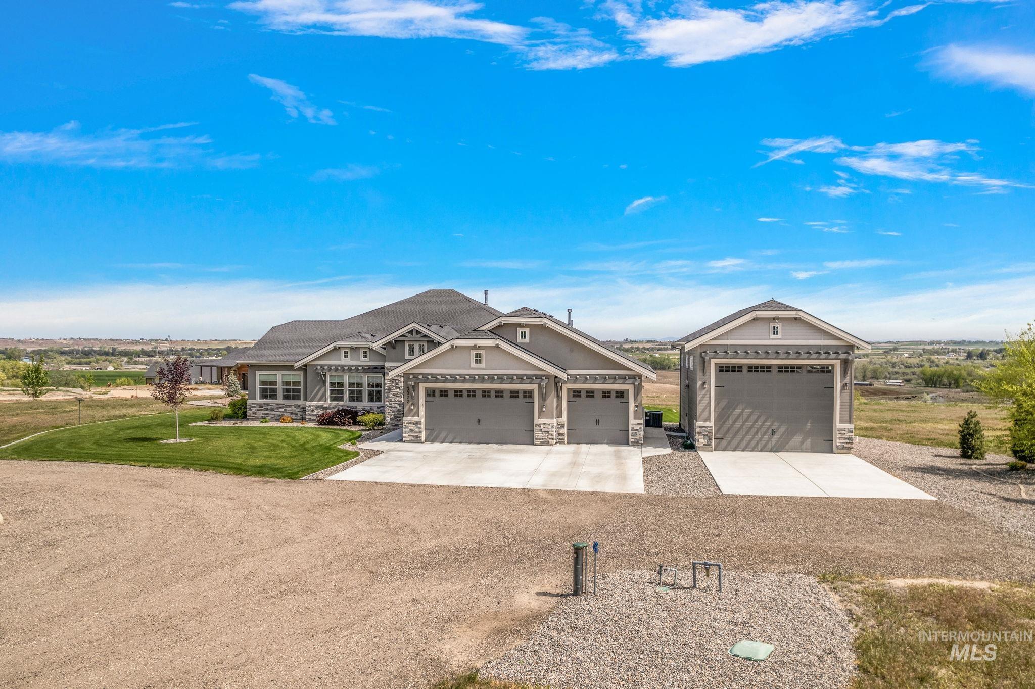 3022 Royal Vista Court