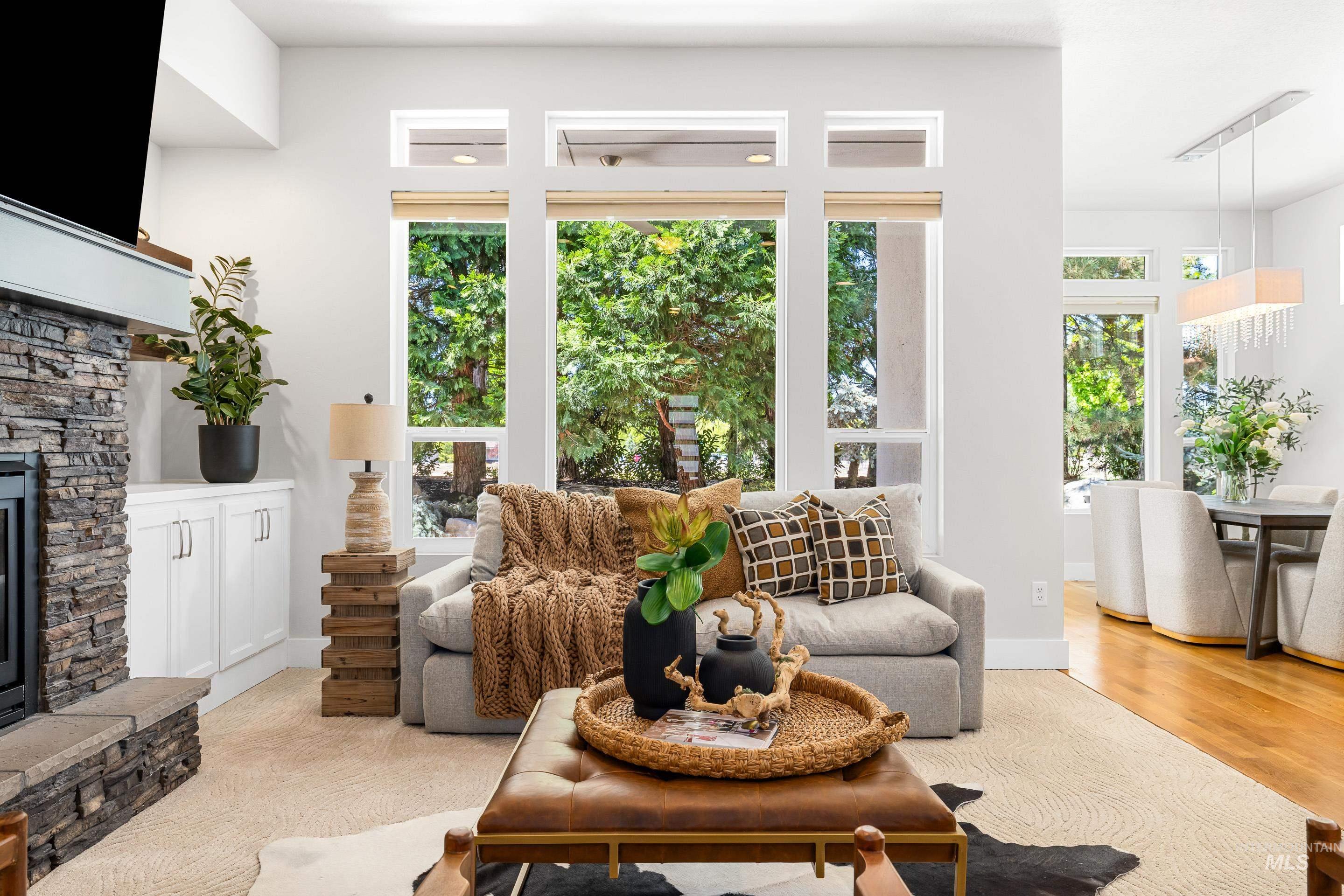 2481 S Creek Pointe Ln