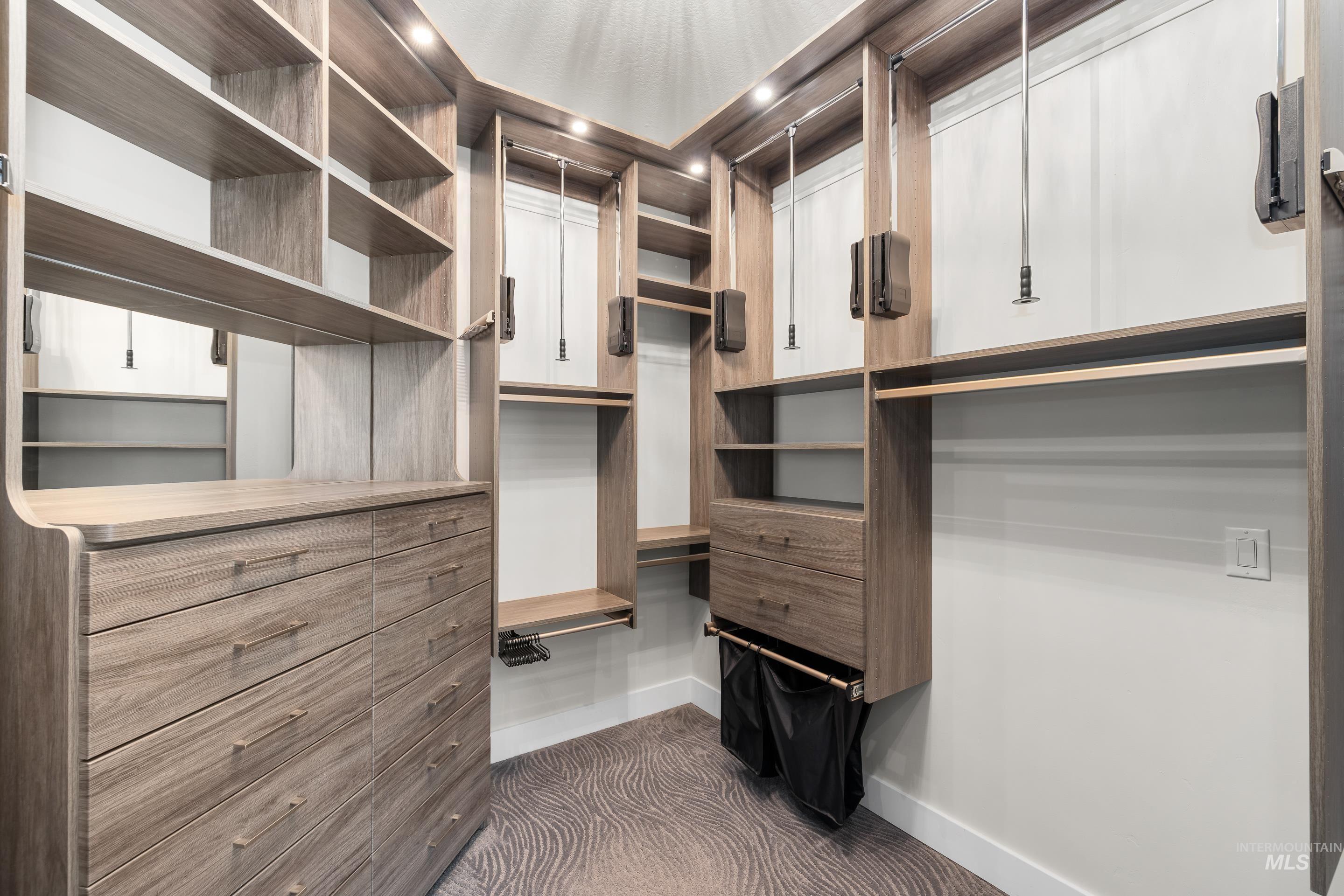 2481 S Creek Pointe Ln