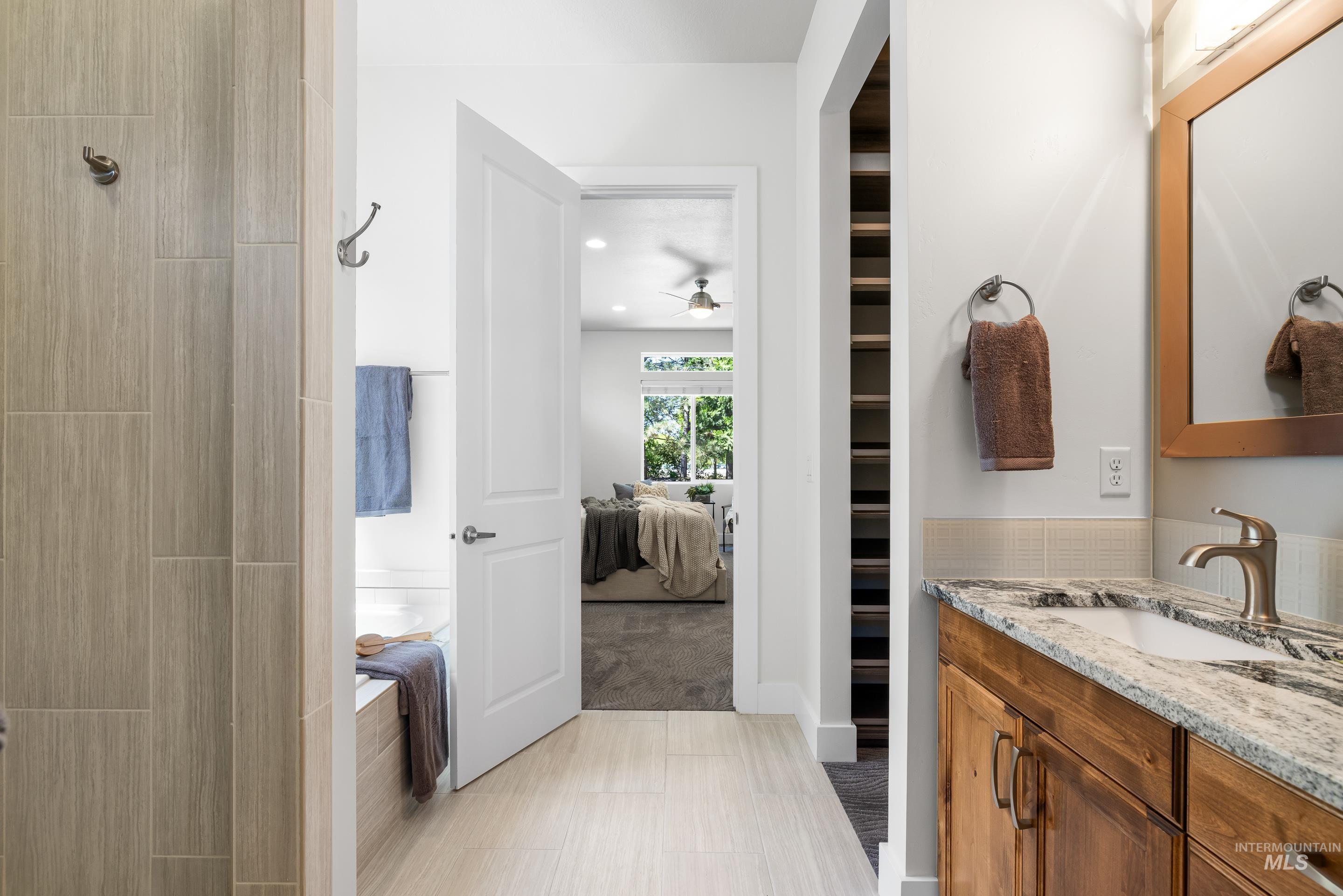 2481 S Creek Pointe Ln