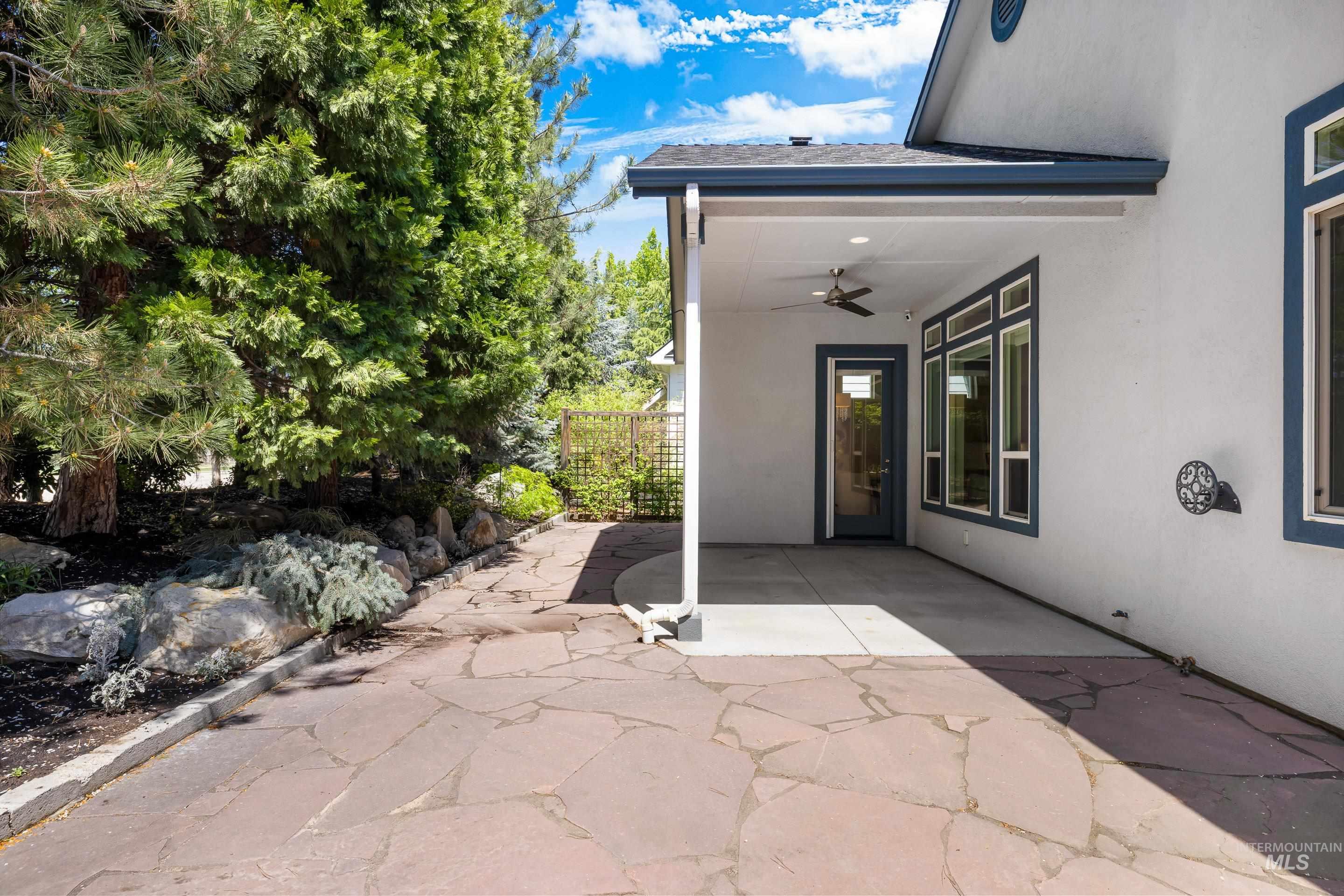 2481 S Creek Pointe Ln