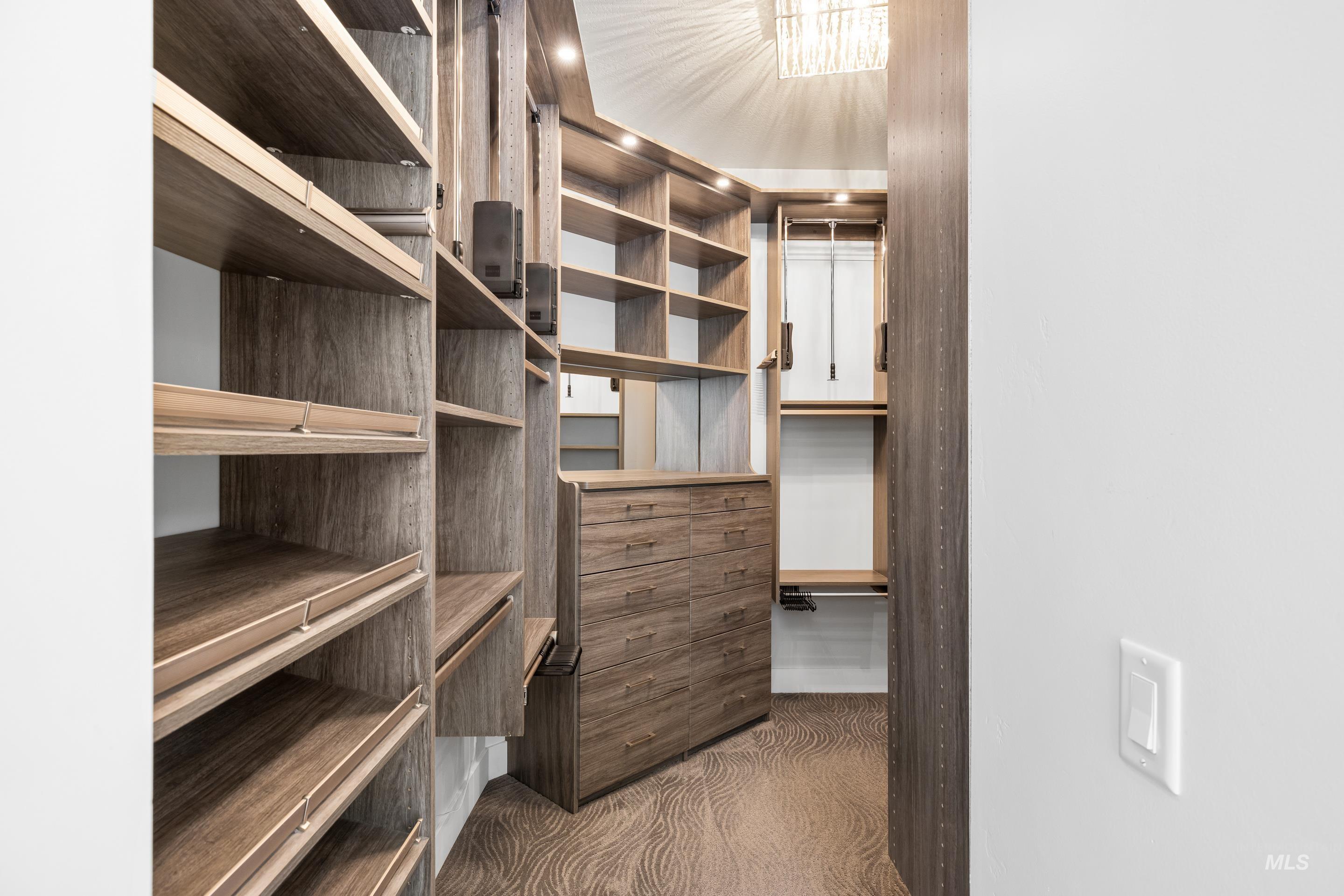 2481 S Creek Pointe Ln