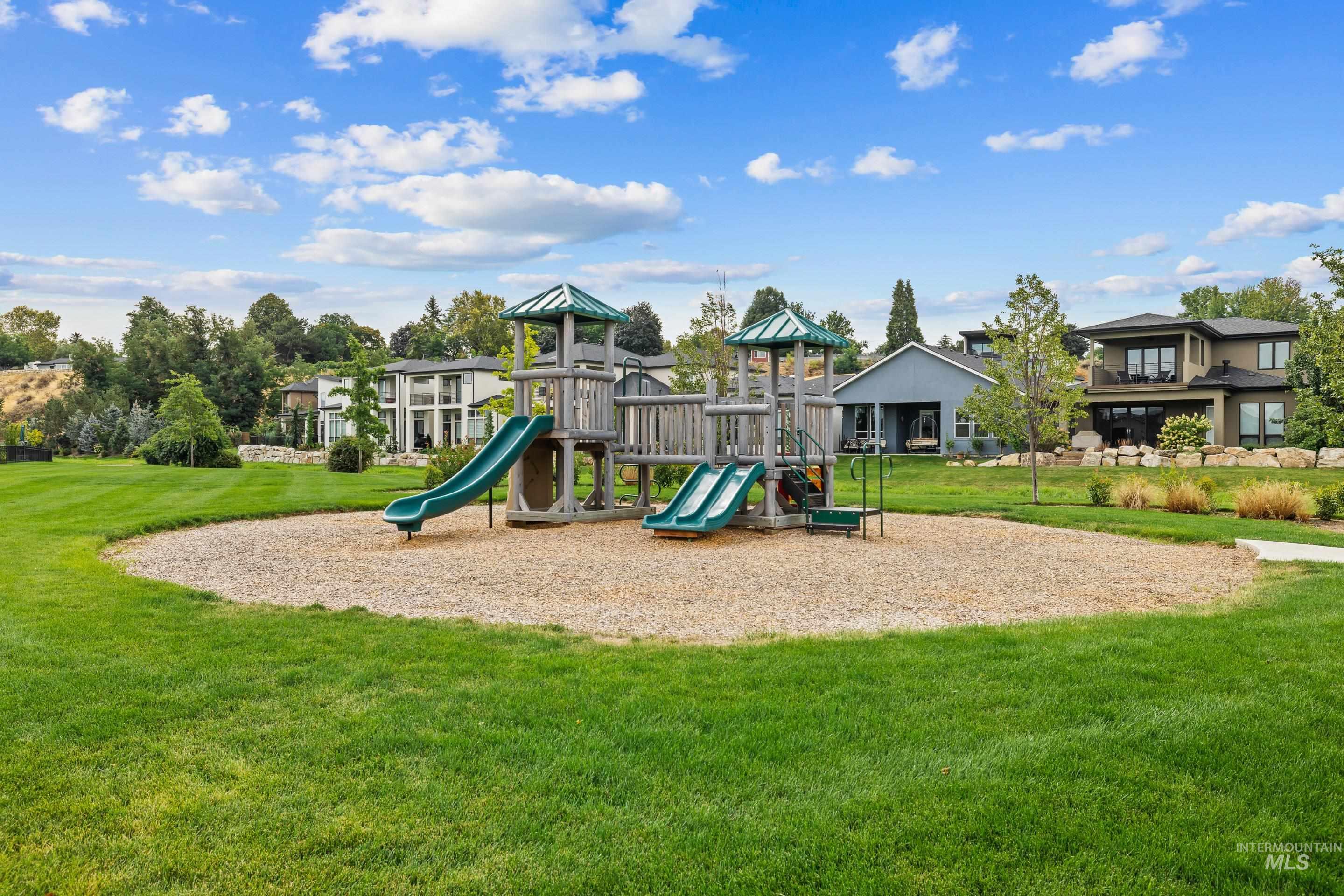 2481 S Creek Pointe Ln