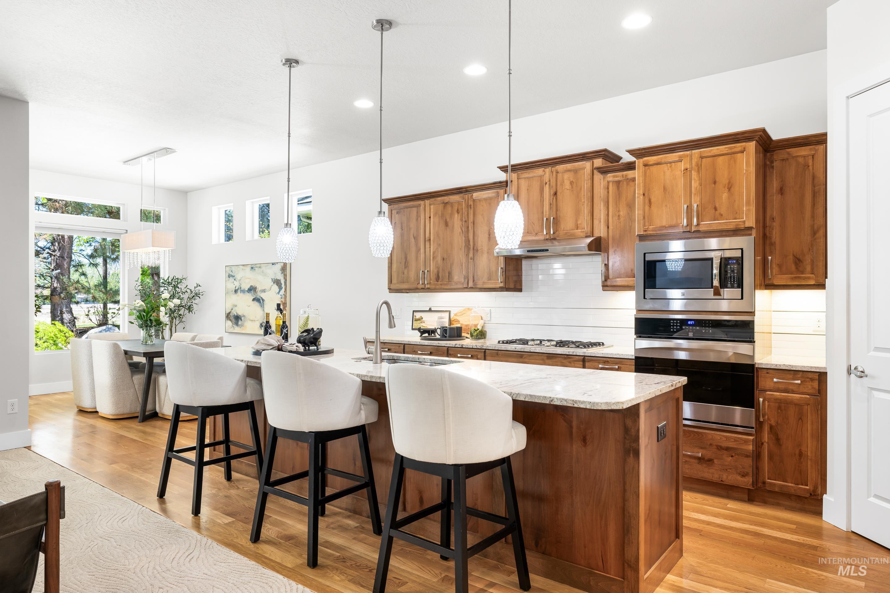 2481 S Creek Pointe Ln