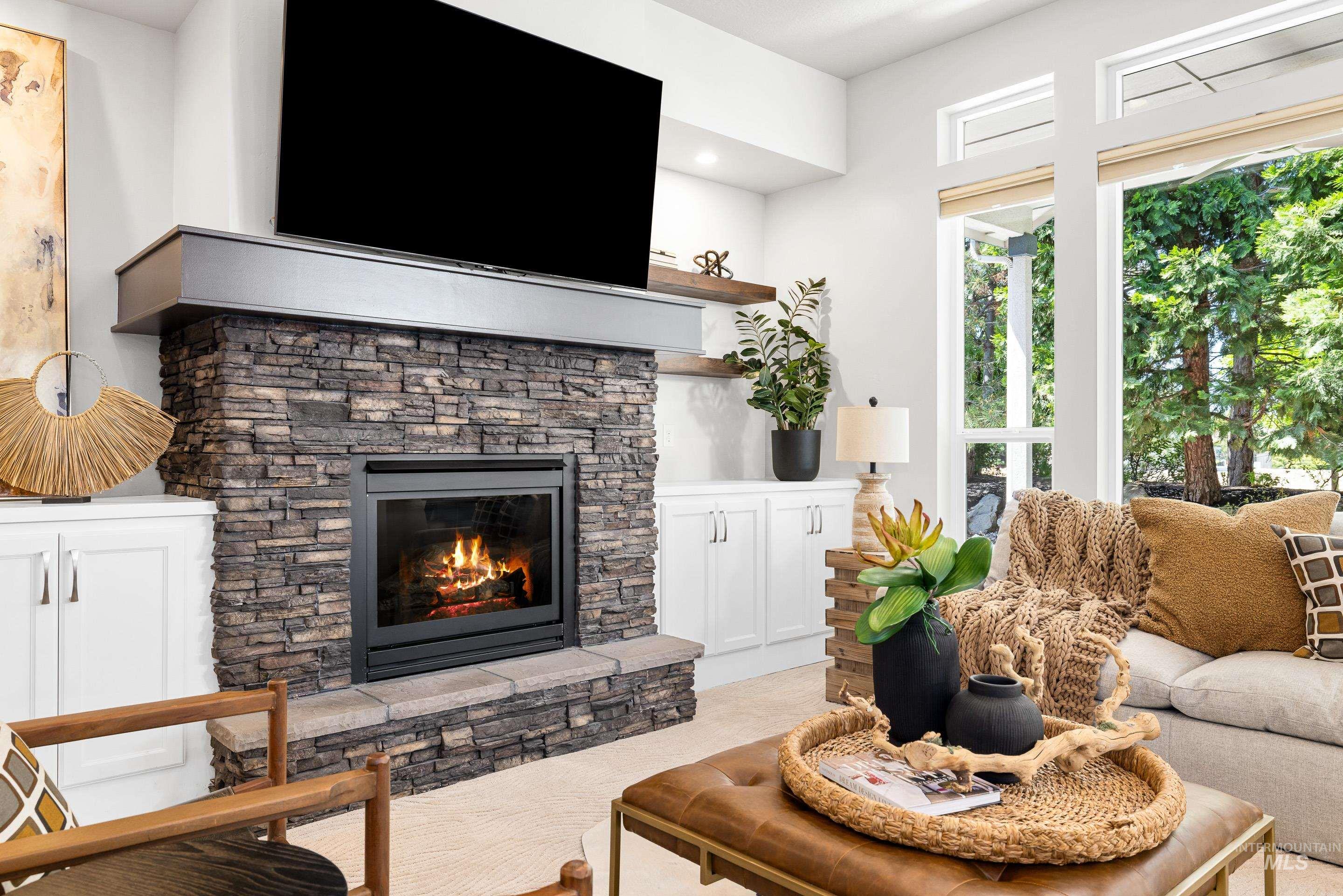 2481 S Creek Pointe Ln