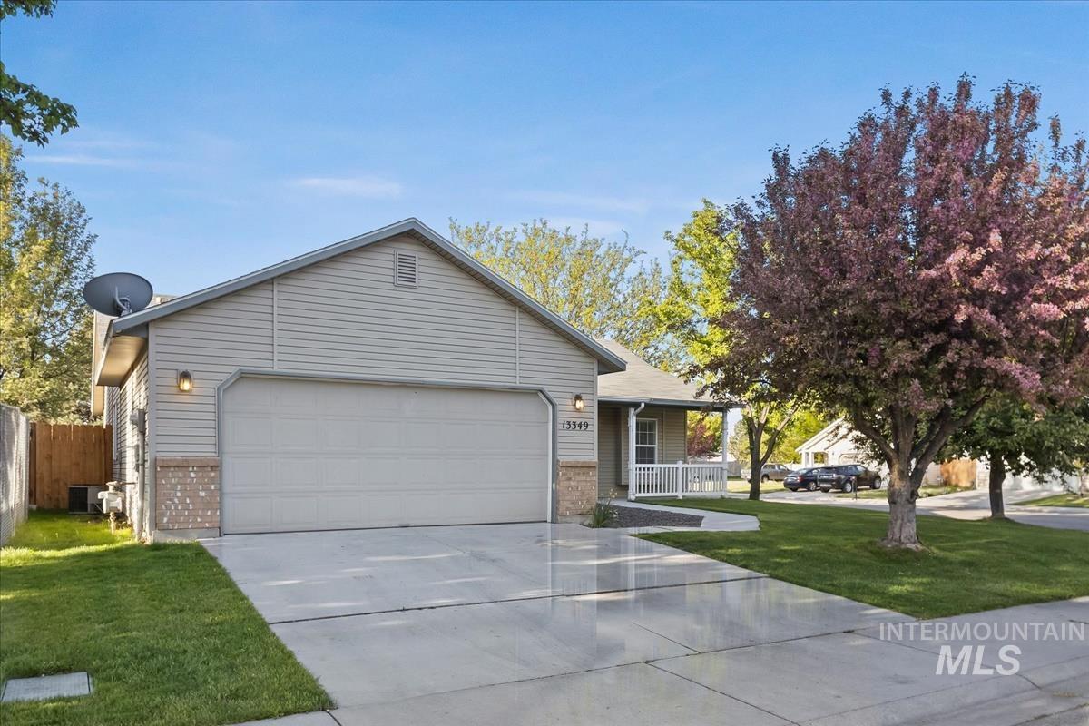 13349 Foxfire Ct