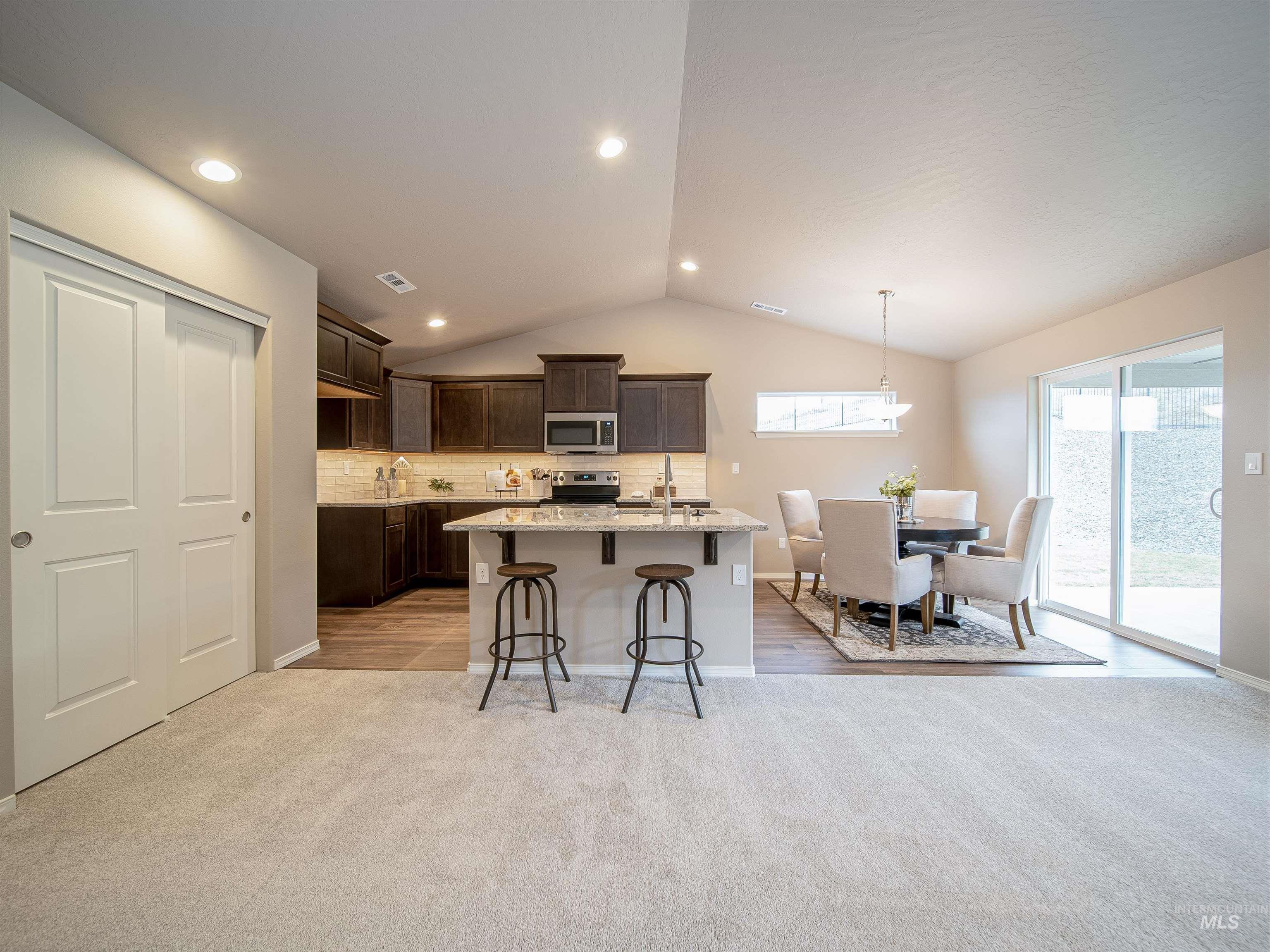 19129 Abington Ave. Unit: 1/1