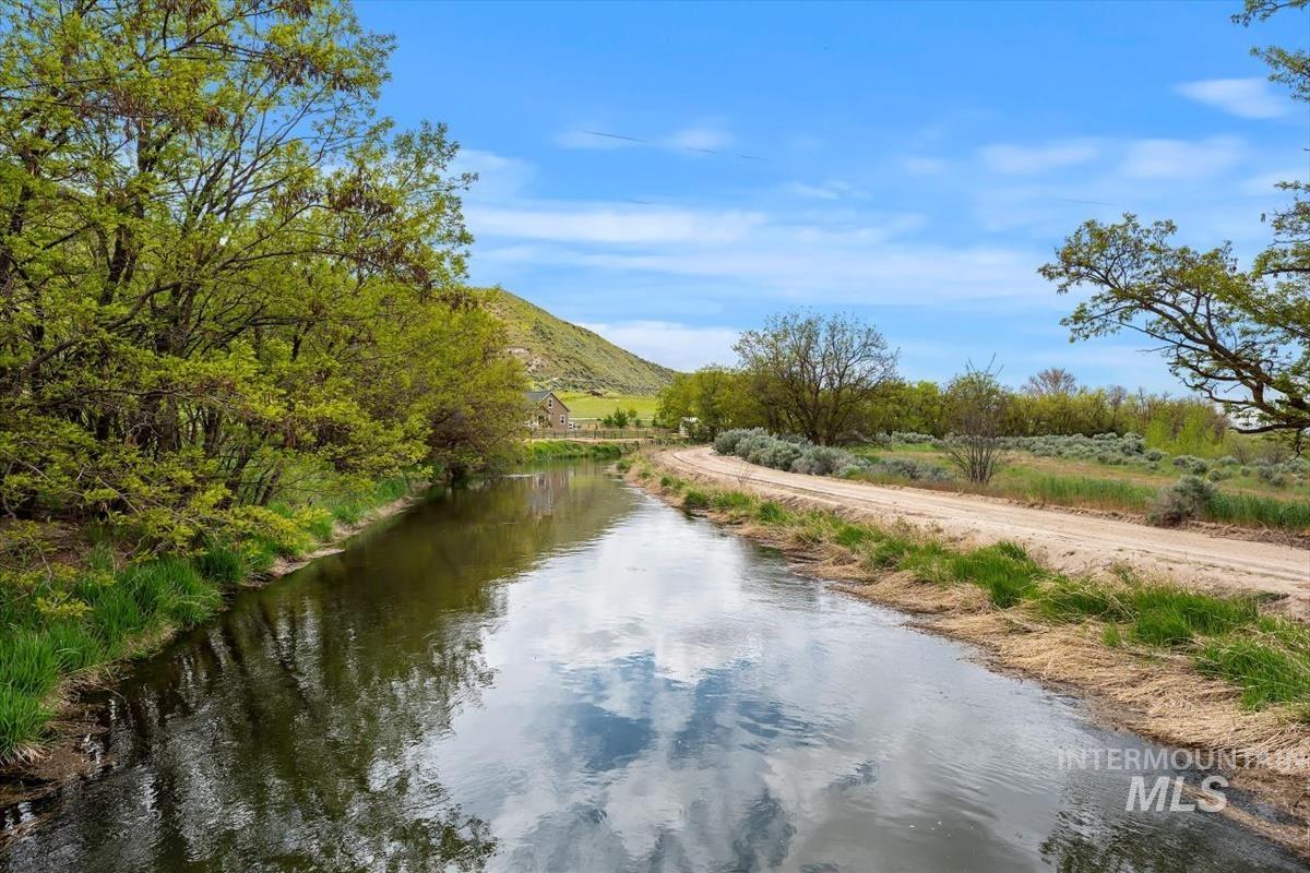 2492 W South Slope Rd