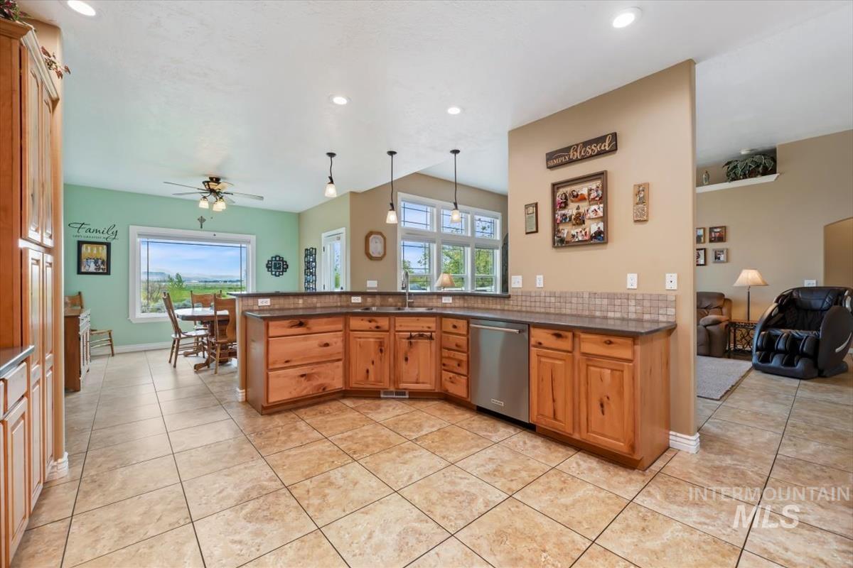 2492 W South Slope Rd