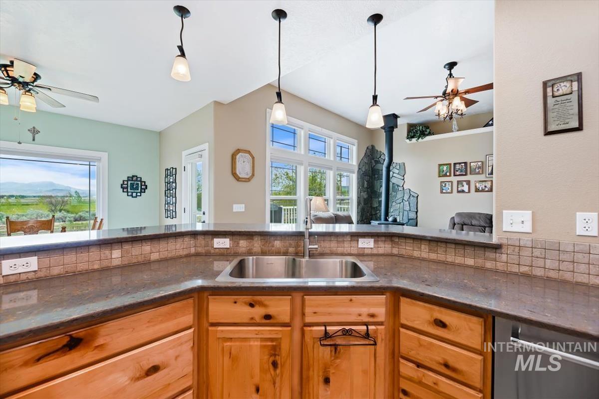 2492 W South Slope Rd