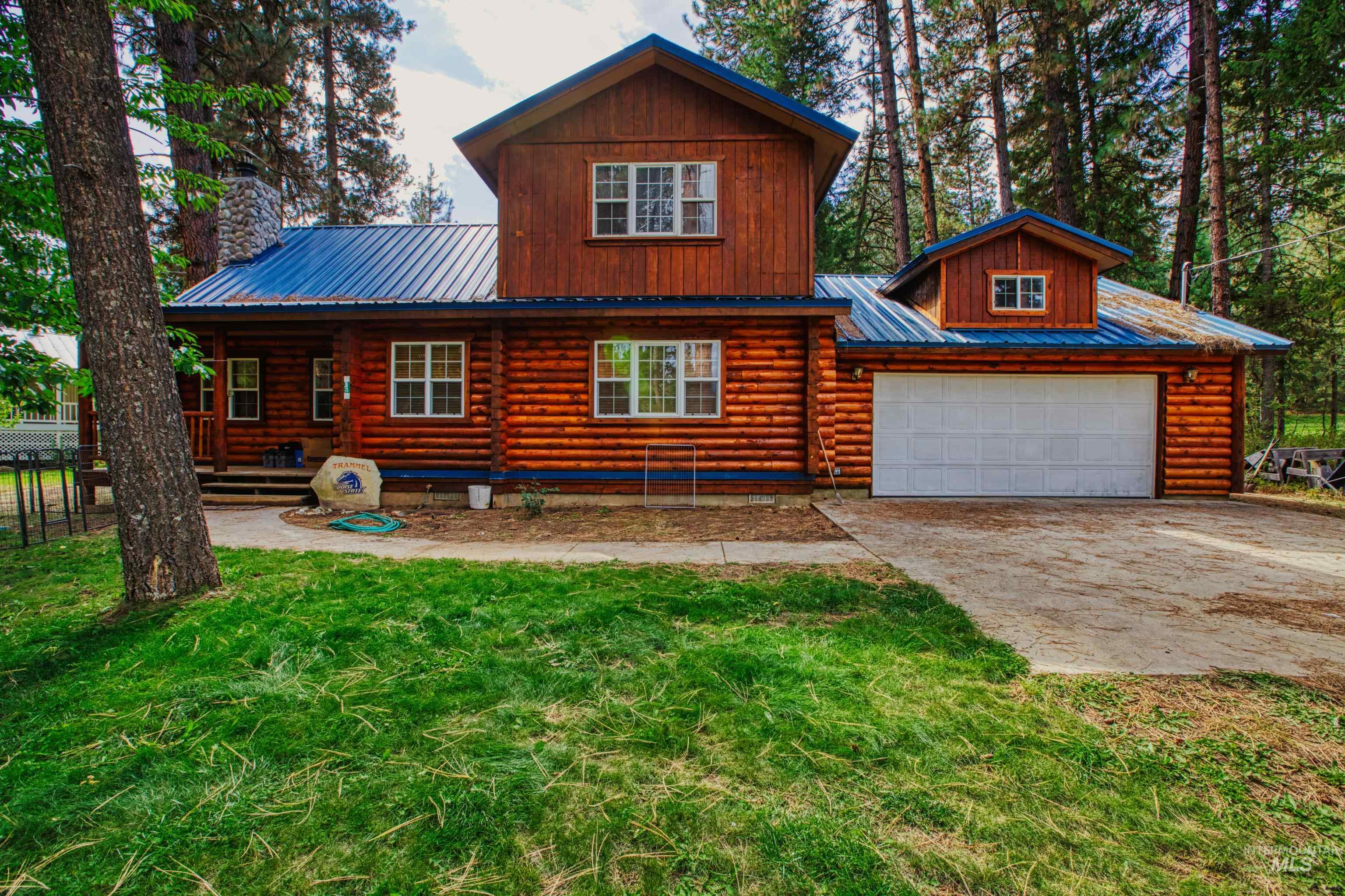 14 Sunrise Dr