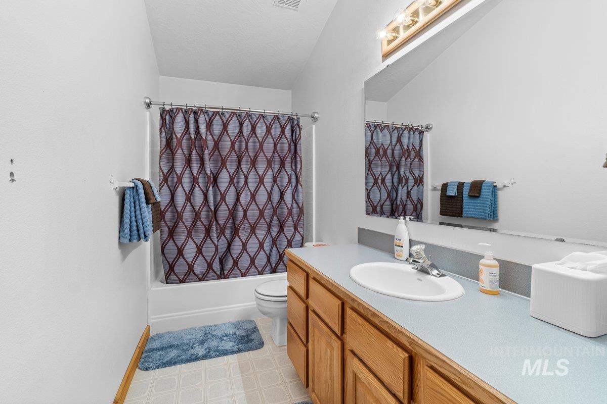 14 Sunrise Dr