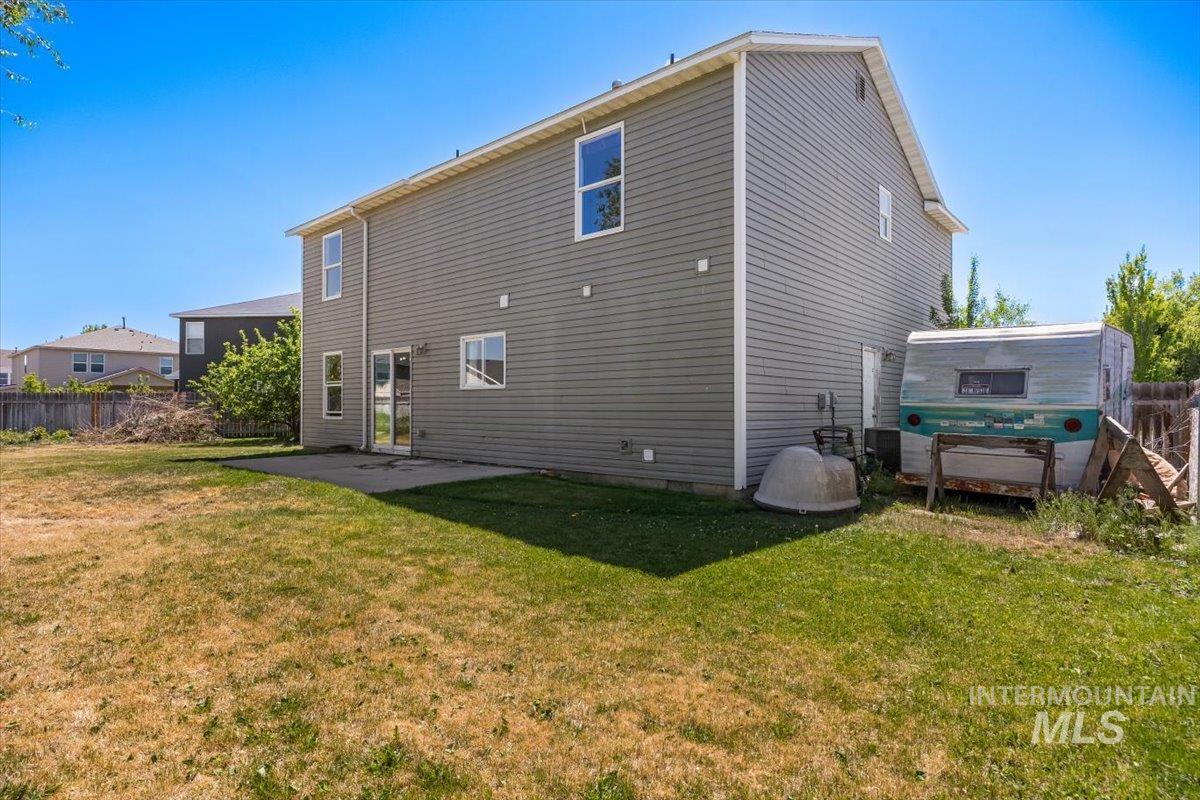 120 E Willow Creek Dr