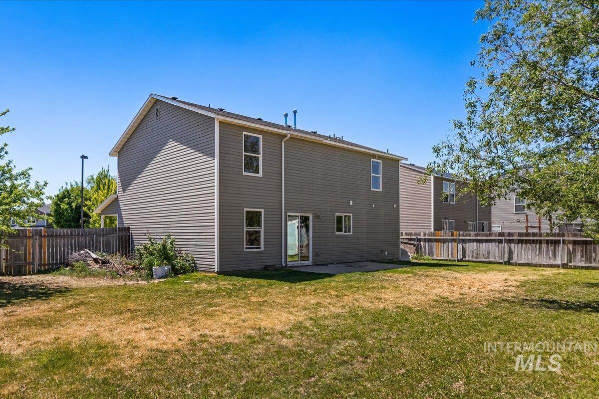 120 E Willow Creek Dr