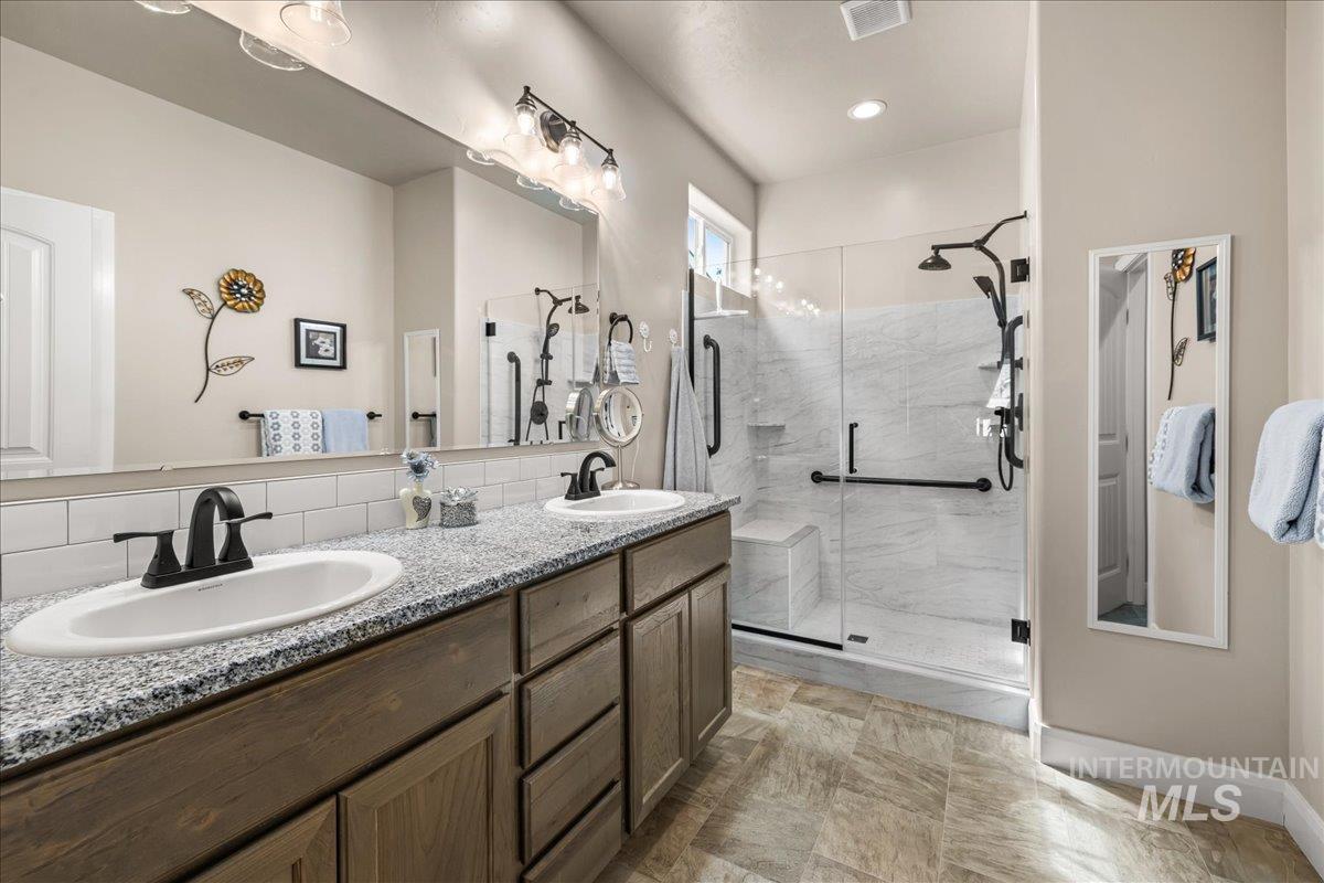 6010 W Daphne Dr.