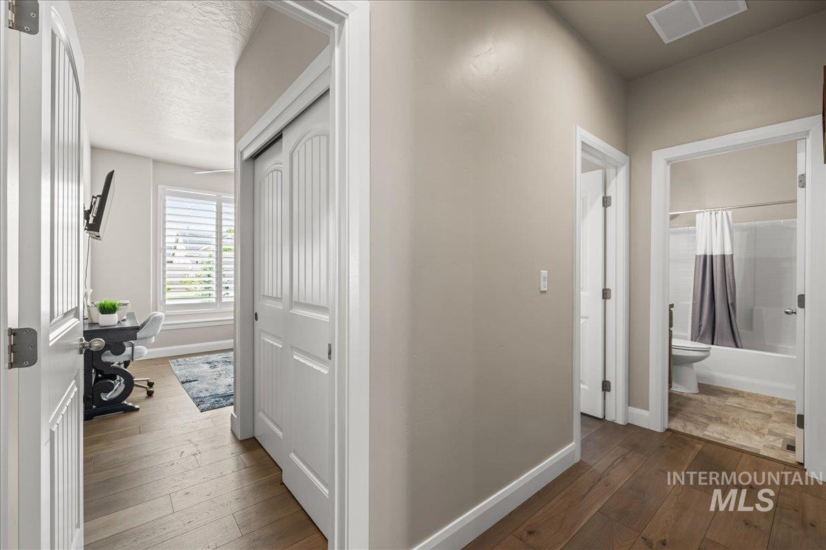 6010 W Daphne Dr.