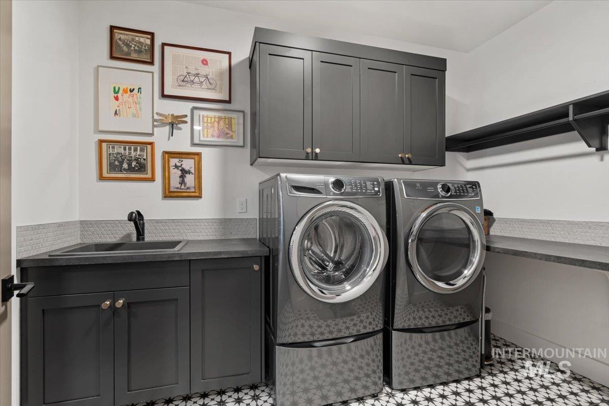 11450 W Threadgrass St