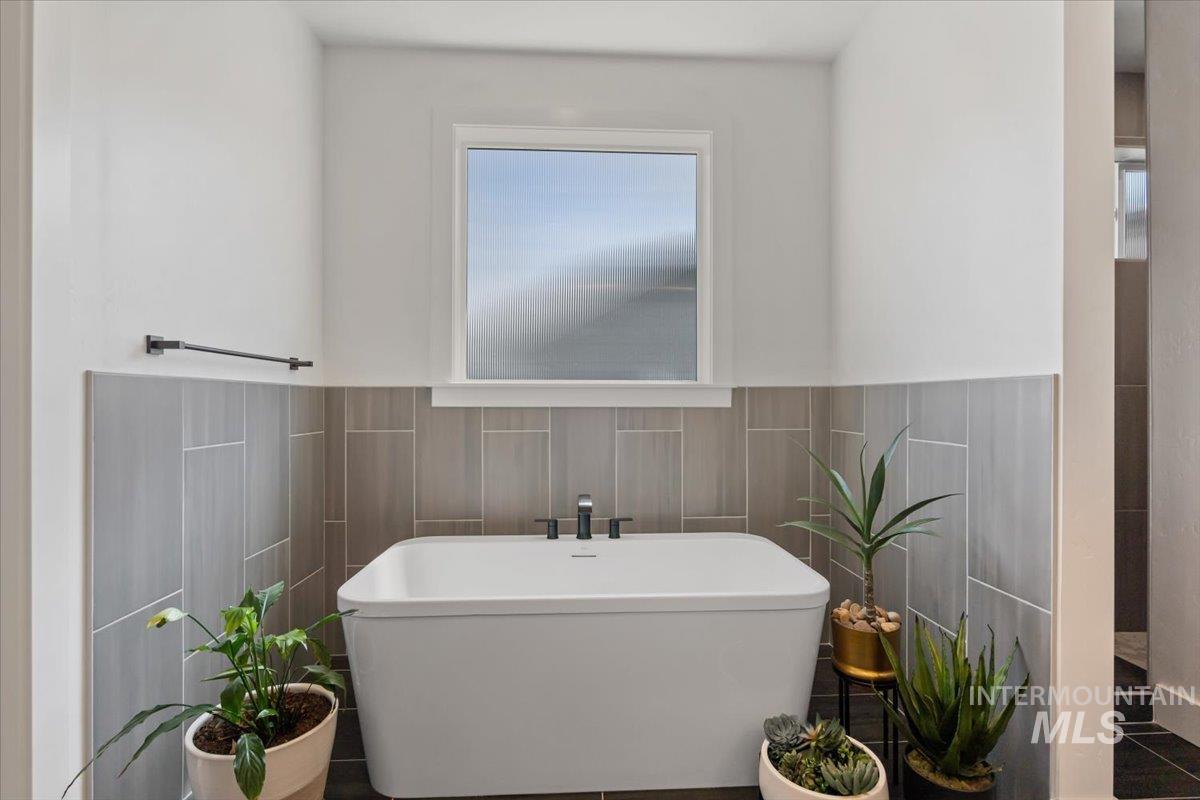 11450 W Threadgrass St