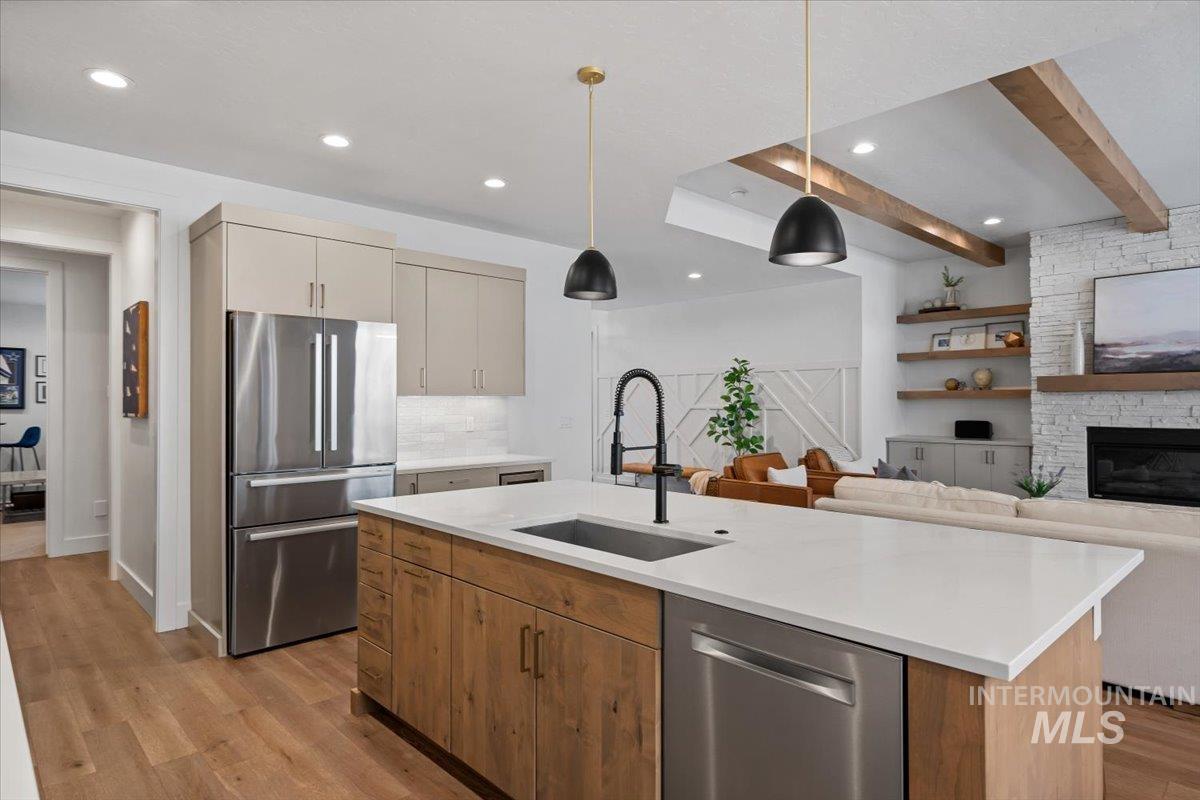 11450 W Threadgrass St