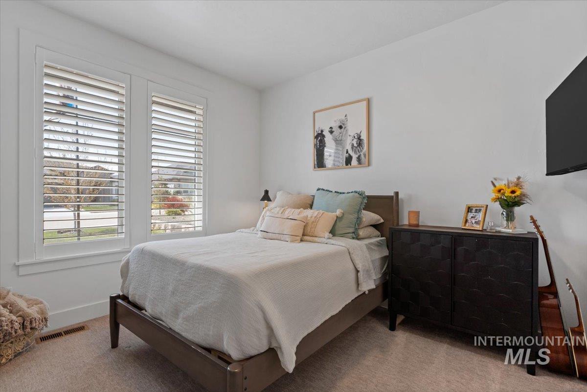 11450 W Threadgrass St