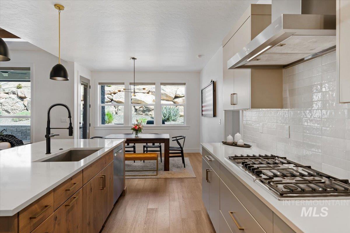 11450 W Threadgrass St