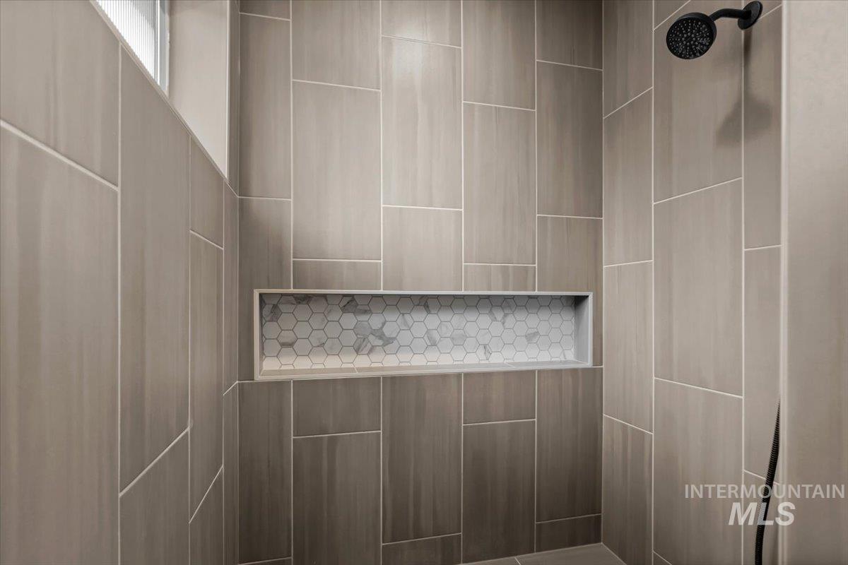 11450 W Threadgrass St