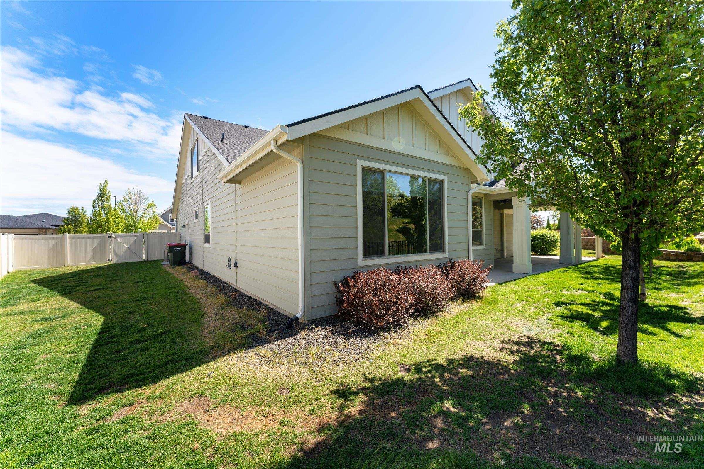 1031 E Reflect Ridge Drive