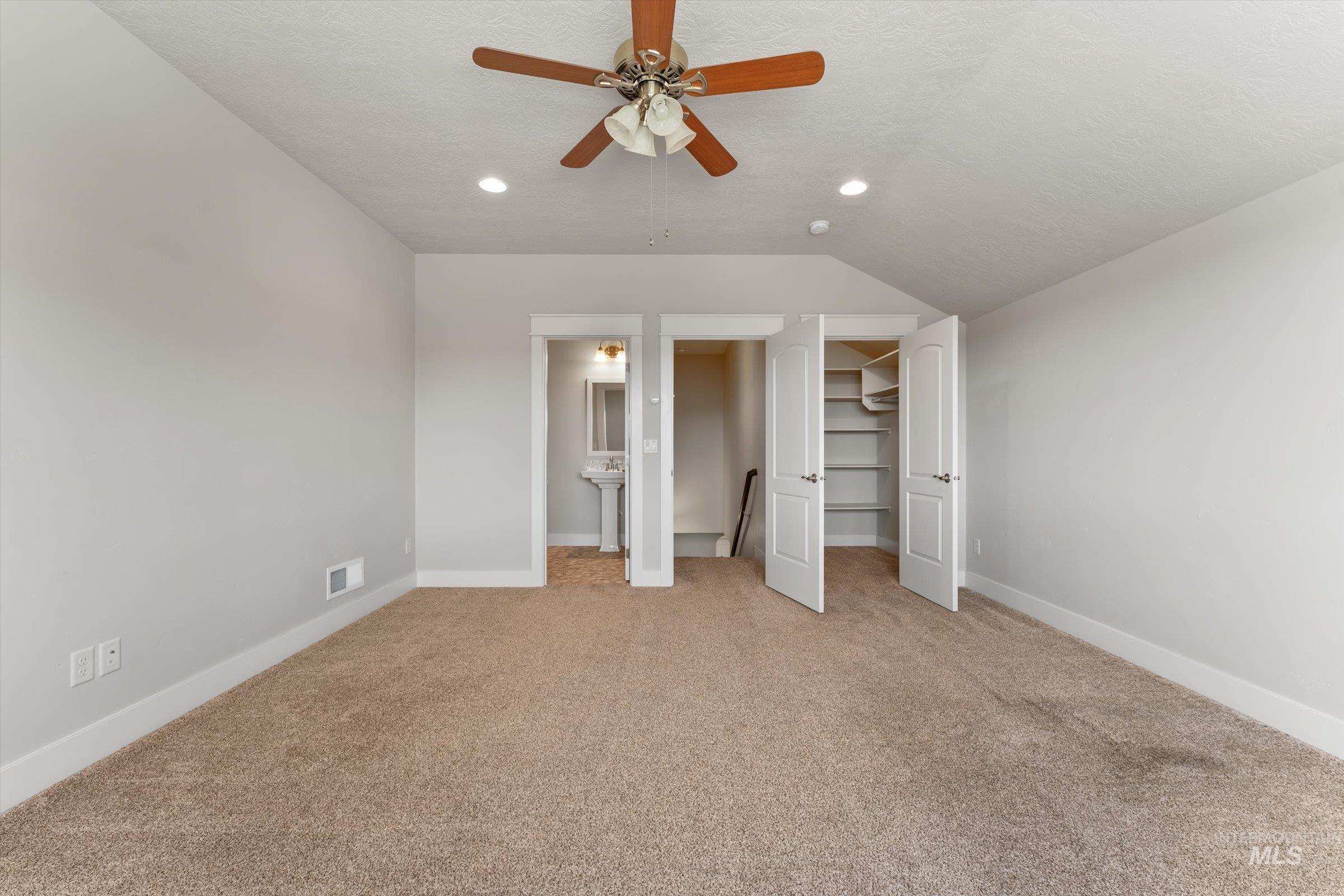 1031 E Reflect Ridge Drive